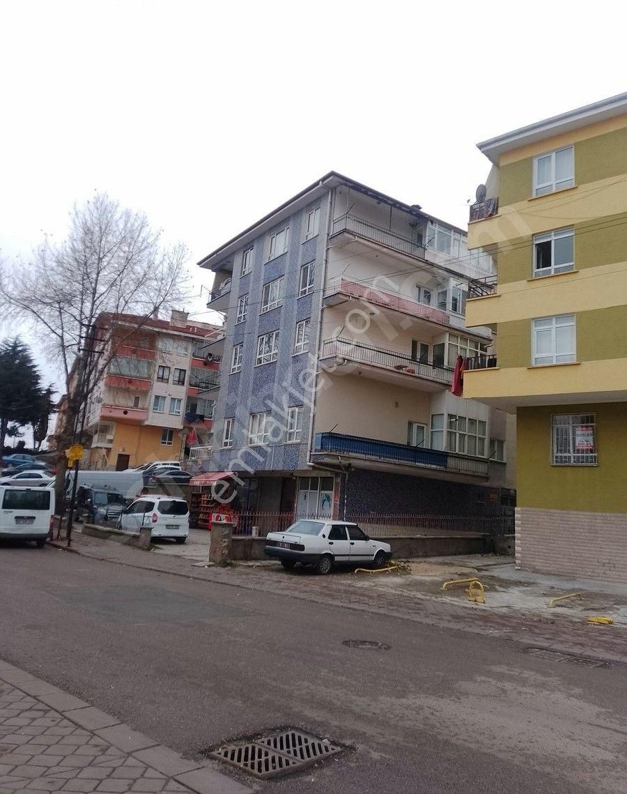 Metro Yakını Eşyalı Kiralık Daire Üst Kat Ön Cephe Güneş İçinde Eksiksiz - Görsel 2