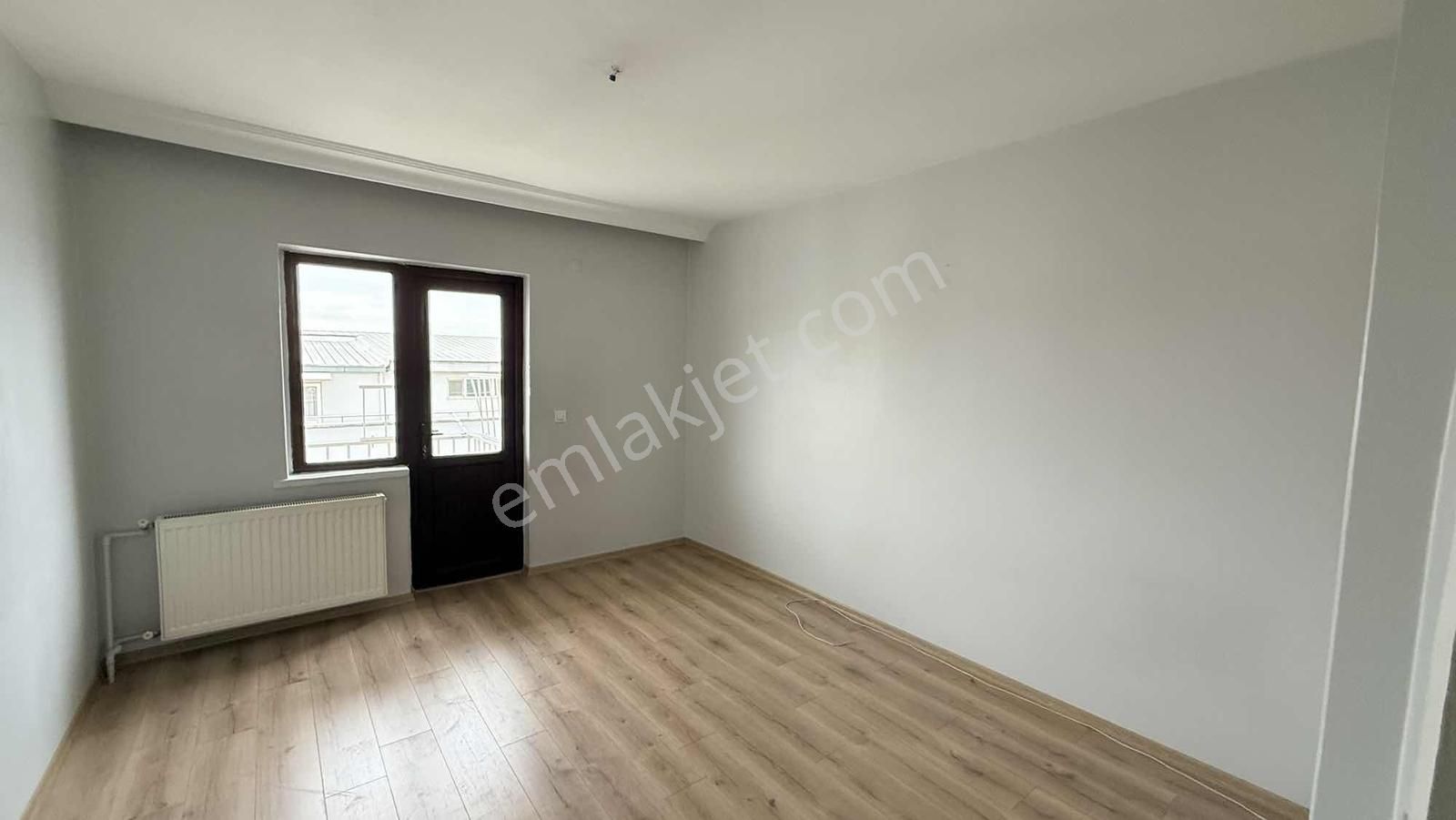 Mercanlardan Demetevler'de Bağımsız Salon Asansörlü 3+1 Kiralık - Görsel 14