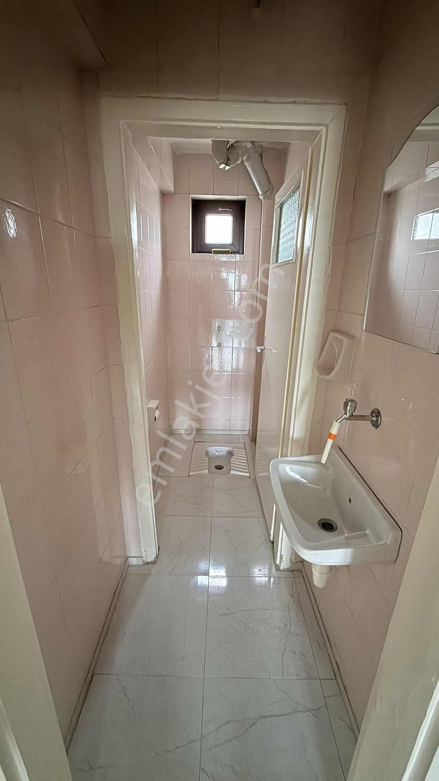 Mercanlardan Demetevler'de Bağımsız Salon Asansörlü 3+1 Kiralık - Görsel 4