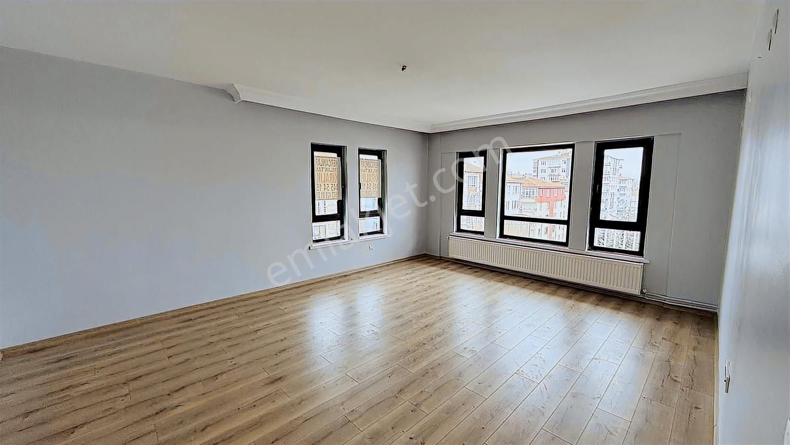 Mercanlardan Demetevler'de Bağımsız Salon Asansörlü 3+1 Kiralık - Görsel 8