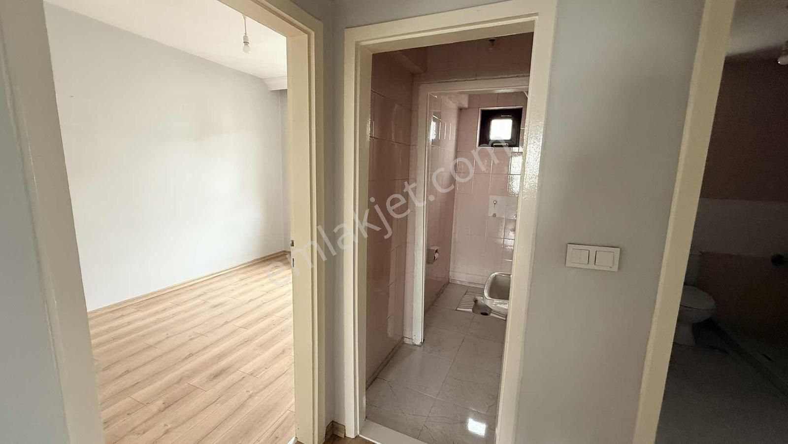 Mercanlardan Demetevler'de Bağımsız Salon Asansörlü 3+1 Kiralık - Görsel 12