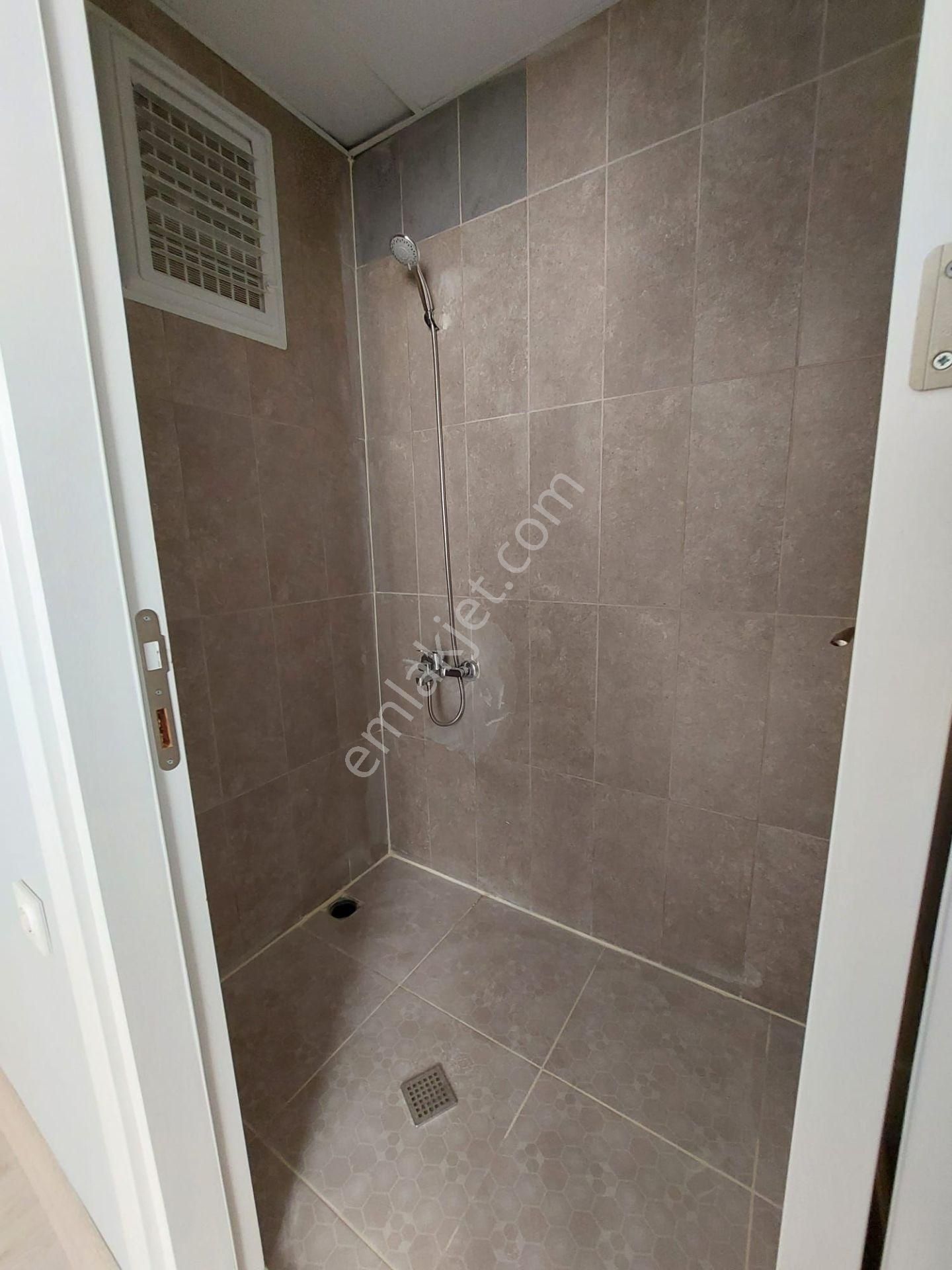 Adana Sarıçamda Akbaş Markete Yakın Çöplük Yolunda Doğalgazlı 3+1 Fırsat Kiralık Daire - Görsel 4