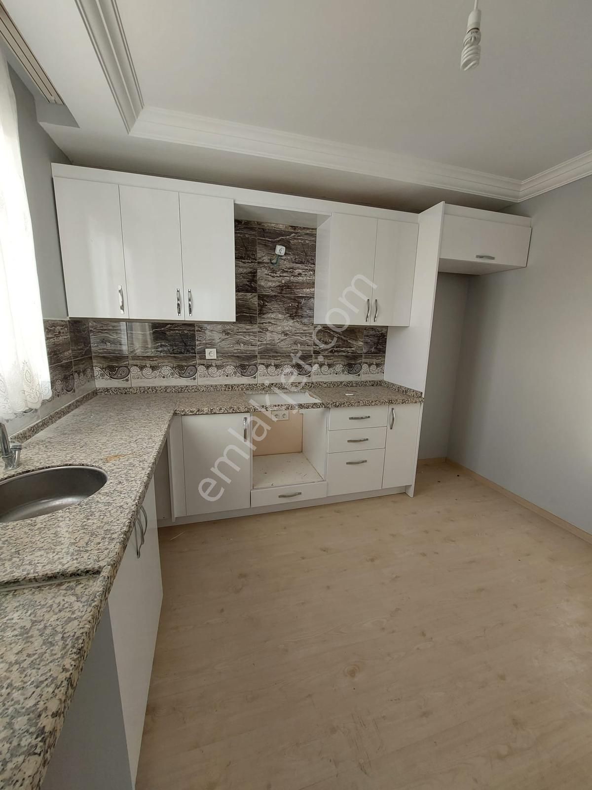 Adana Sarıçamda Akbaş Markete Yakın Çöplük Yolunda Doğalgazlı 3+1 Fırsat Kiralık Daire