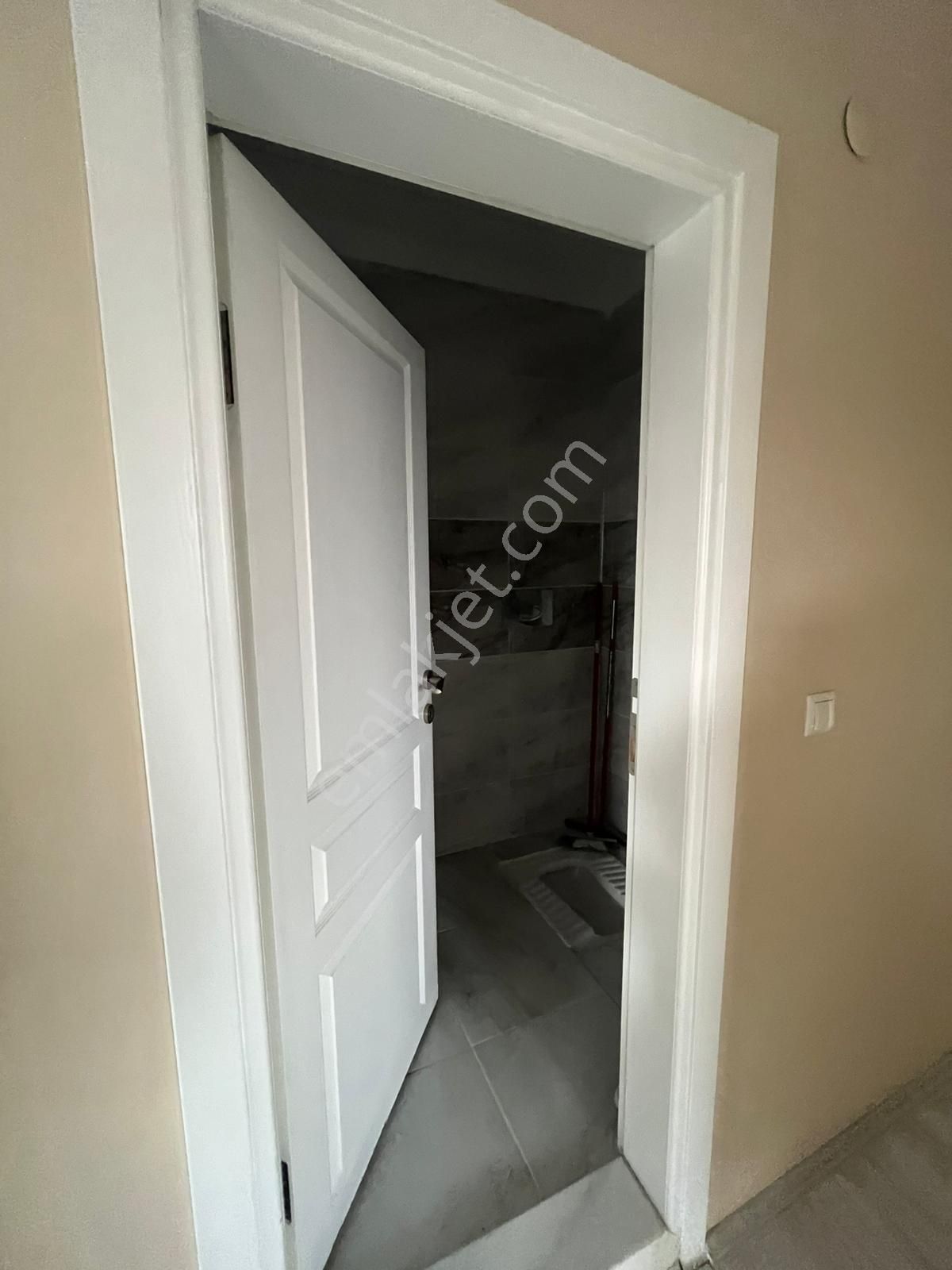 Alp Gayrimenkulden Fatih Mahallesinde Kiralık 3+1 Daire - Görsel 8