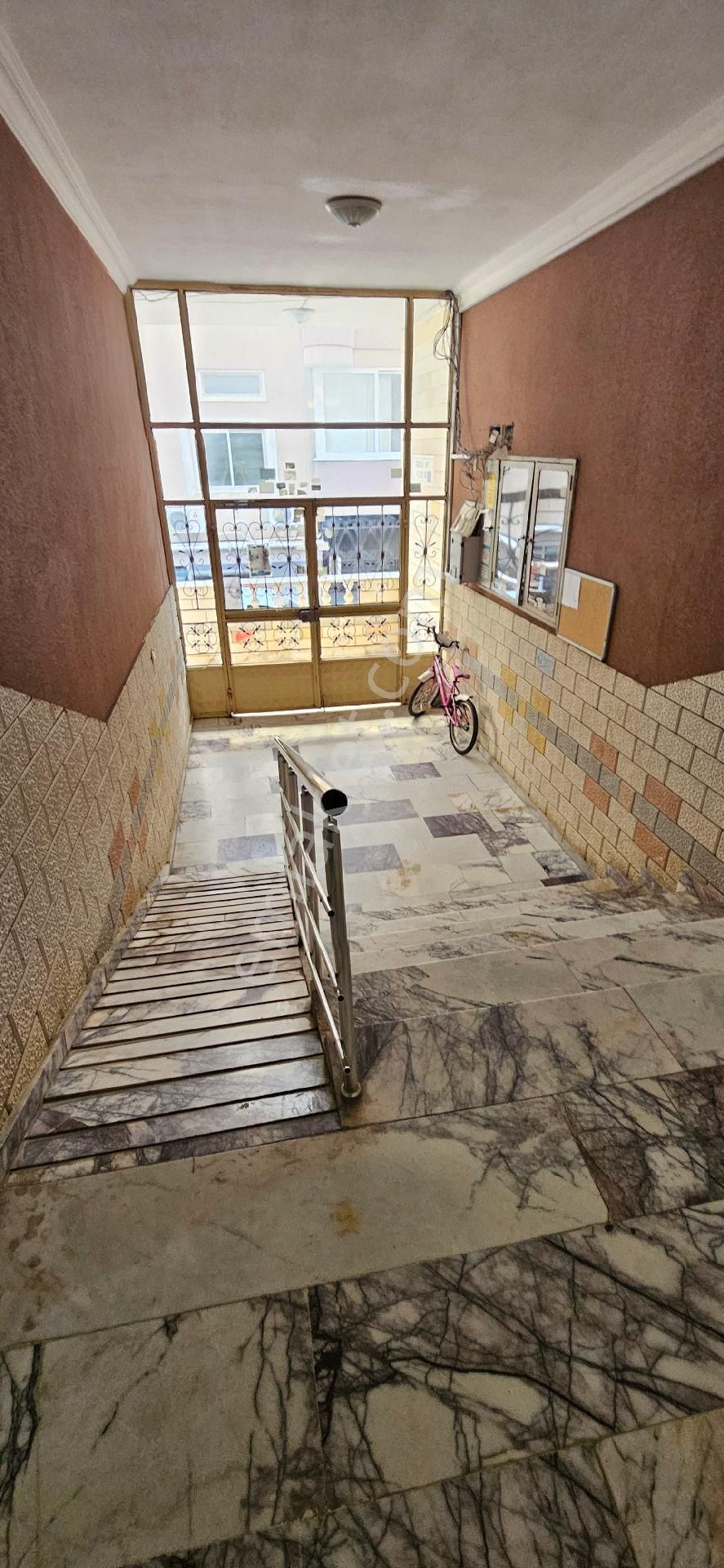 Alanya Şoförler Odası Civarında Kiralık Eşyalı Geniş Teraslı Asansörlü 2+1 - Görsel 10