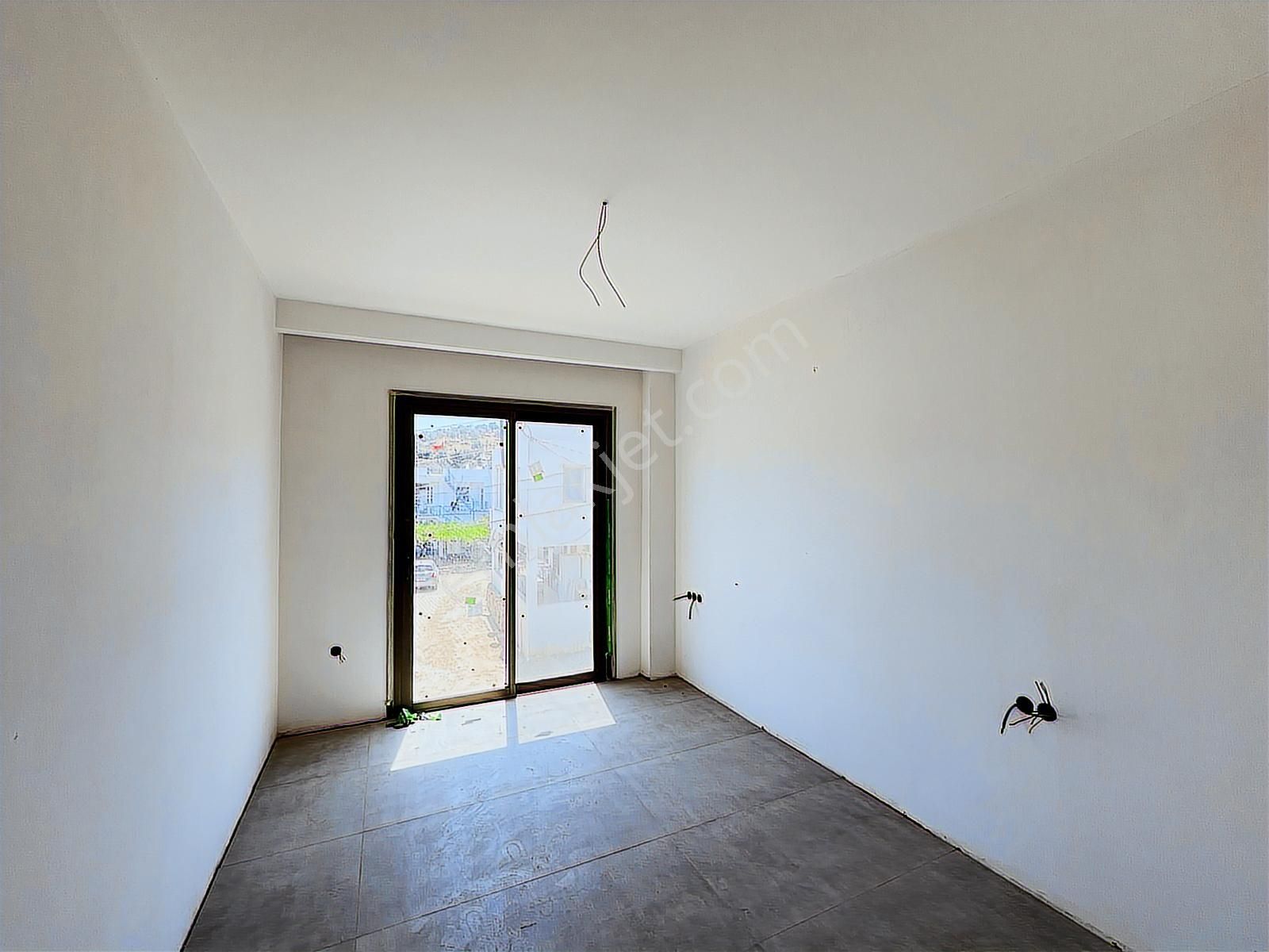 Bodrum Yalıçiftlik'te Satılık 2 + 1 Üst Kat & Bahçe Katları - Görsel 4