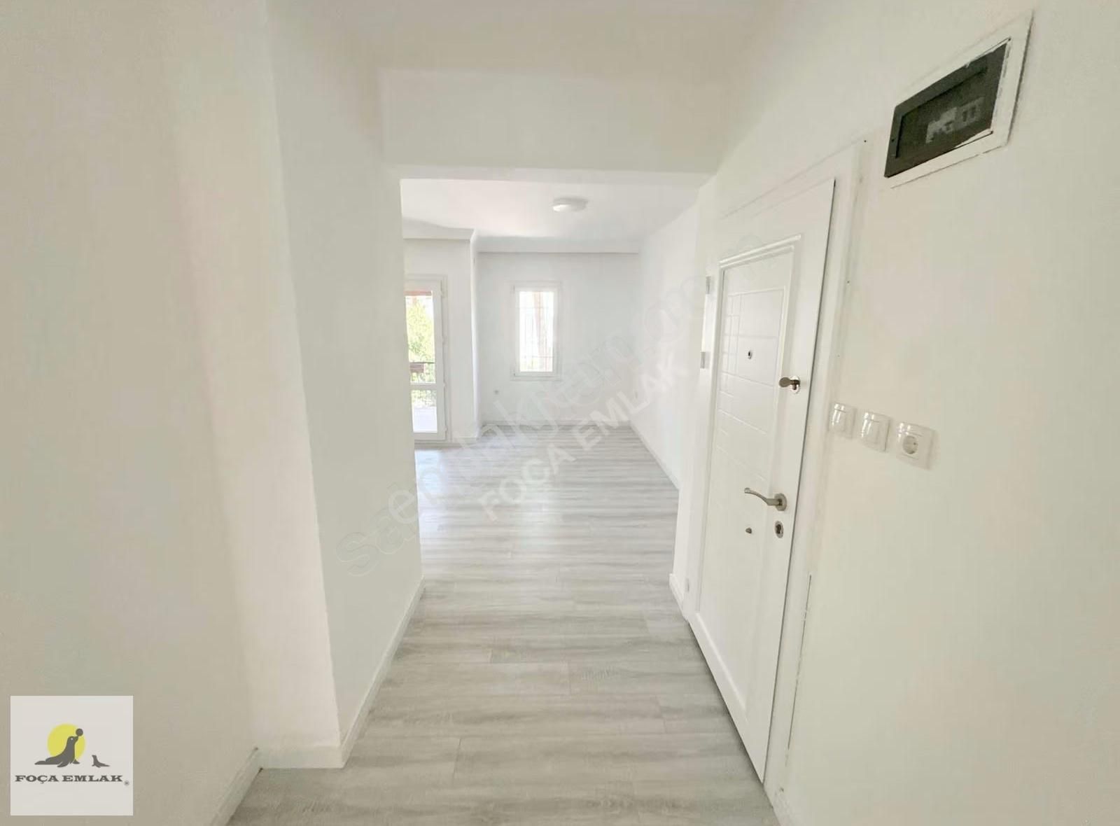 Foça Merkezde | Tadilatlı L Geniş Bahçeli | 3 Cepheli | Eşyasız - Görsel 9