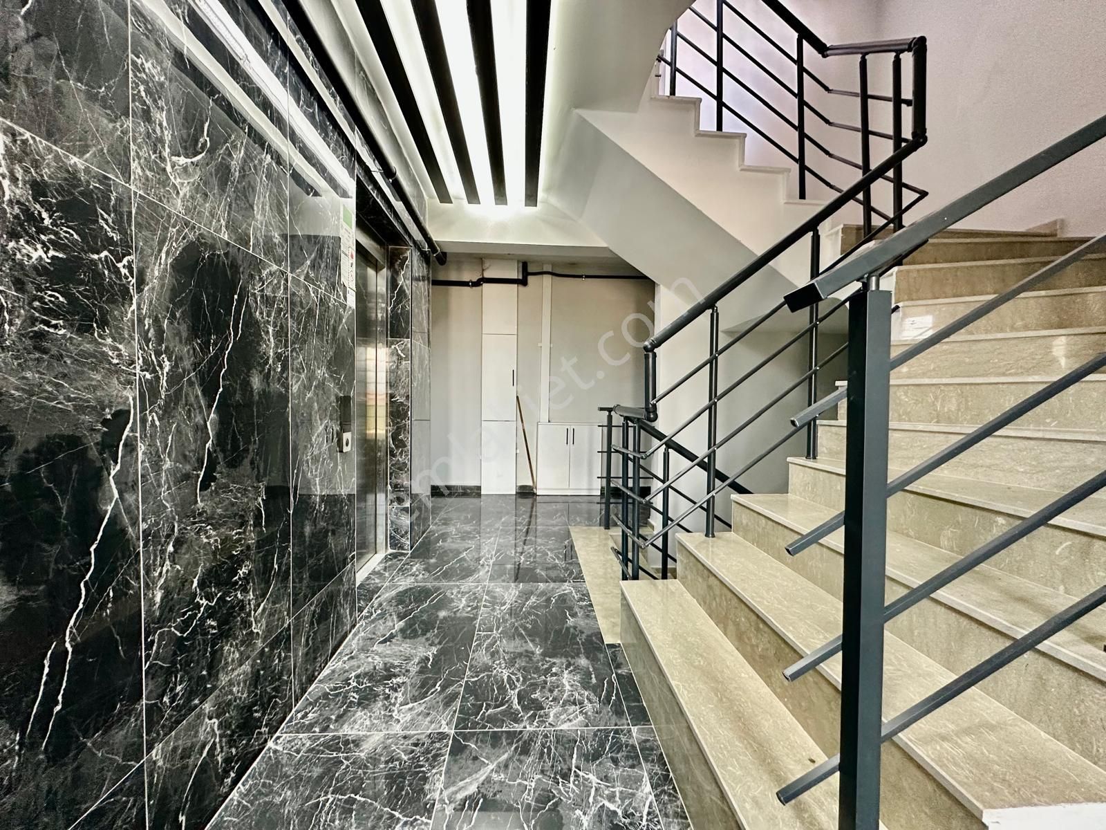 ꧁ay Emlak'tan꧂burhaniye Bahçelievler Örende Yerden Isıtmalı Devasaa Balkonlu Satılık 2+1 Daire - Görsel 32