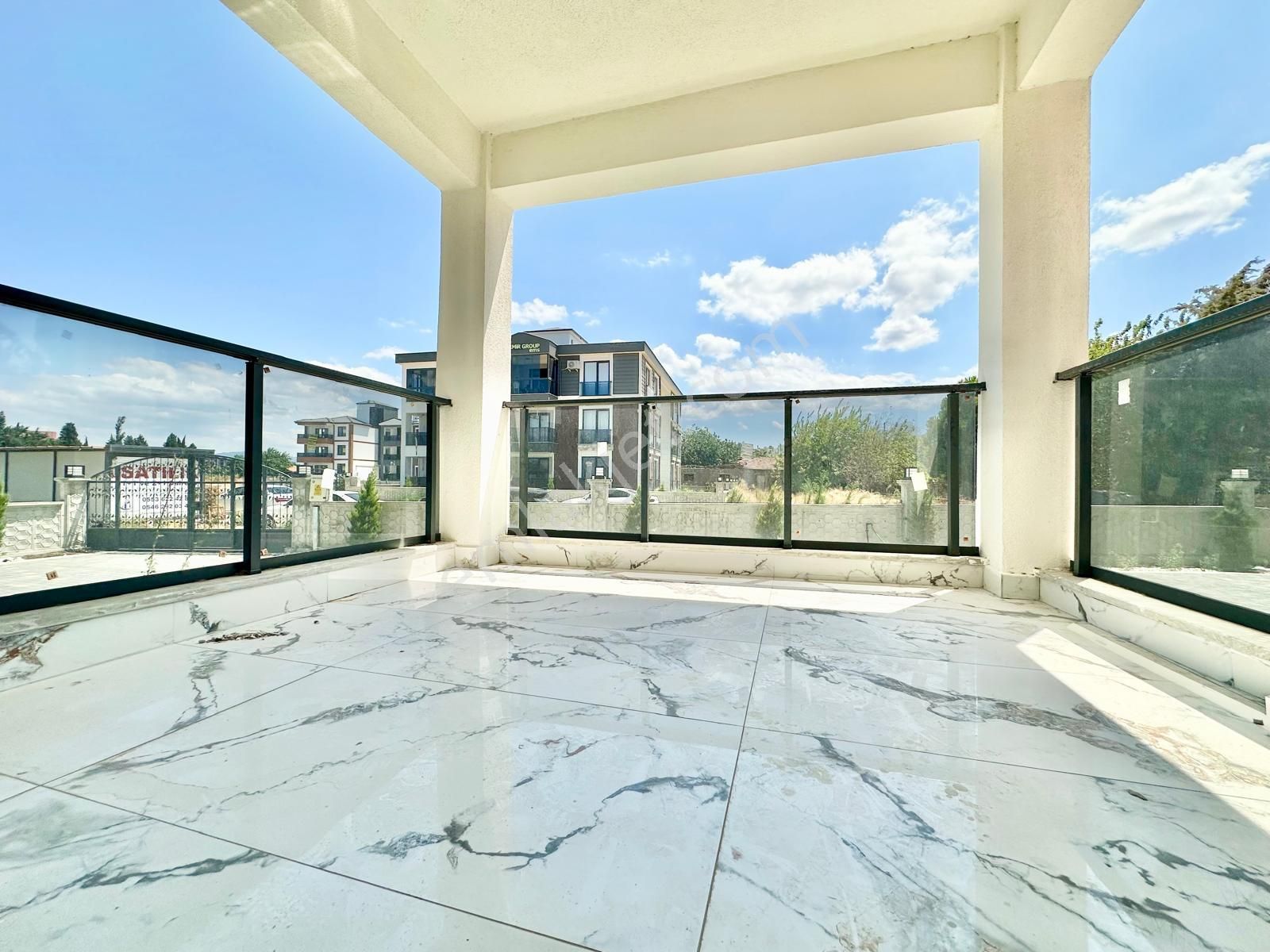 ꧁ay Emlak'tan꧂burhaniye Bahçelievler Örende Yerden Isıtmalı Devasaa Balkonlu Satılık 2+1 Daire - Görsel 8