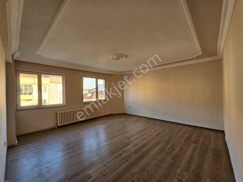 Arslanbeyden Tekirdağ Çorlu Mevkiinde Acil Satılık Daire Fırsatı!!!!!