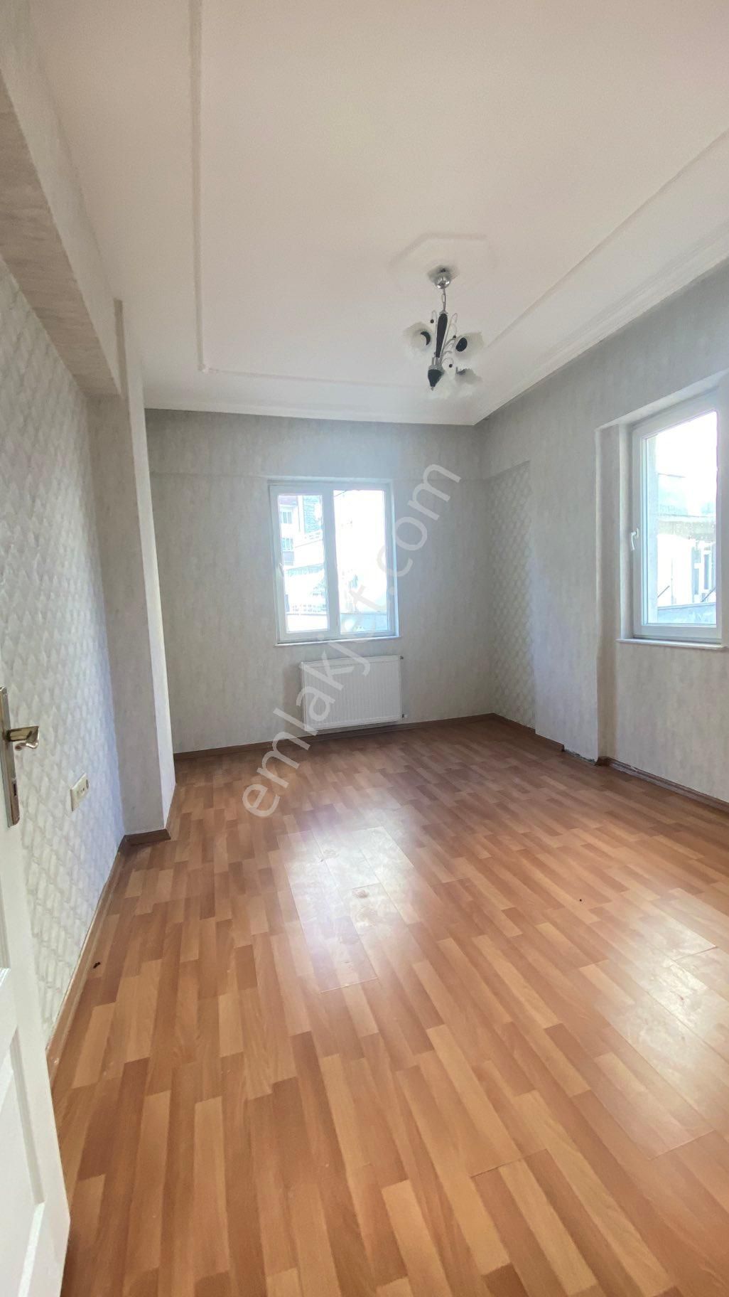 Güneykent Oskaparkta Güneykent Taksi Durağı Yanı - Görsel 6