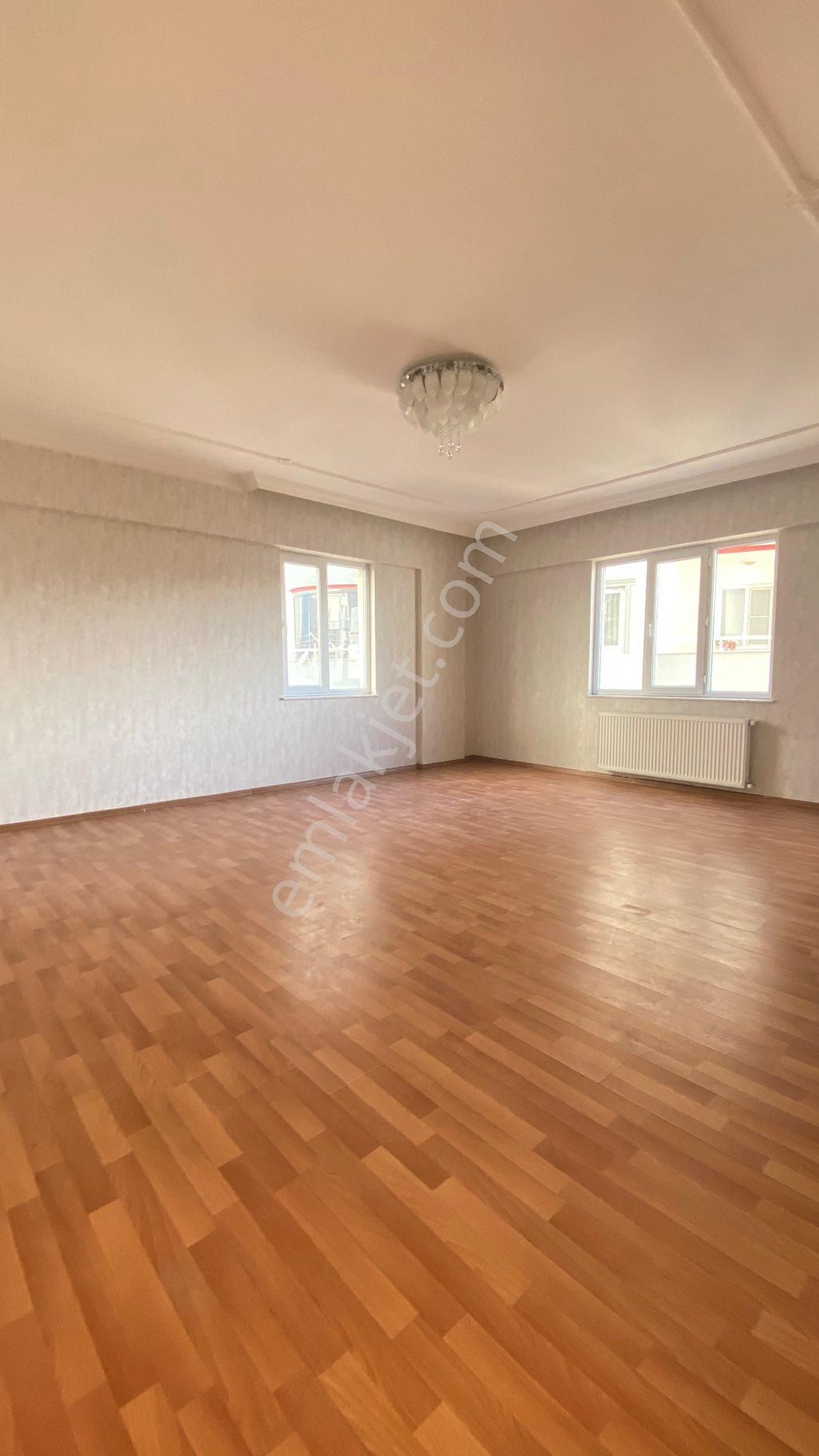 Güneykent Oskaparkta Güneykent Taksi Durağı Yanı - Görsel 8