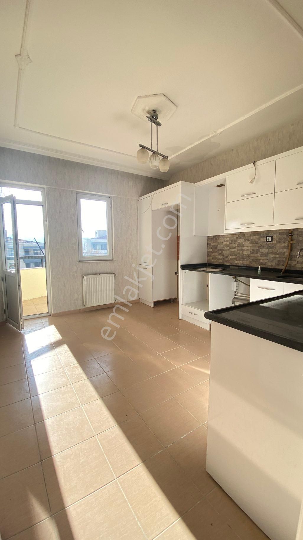 Güneykent Oskaparkta Güneykent Taksi Durağı Yanı - Görsel 7