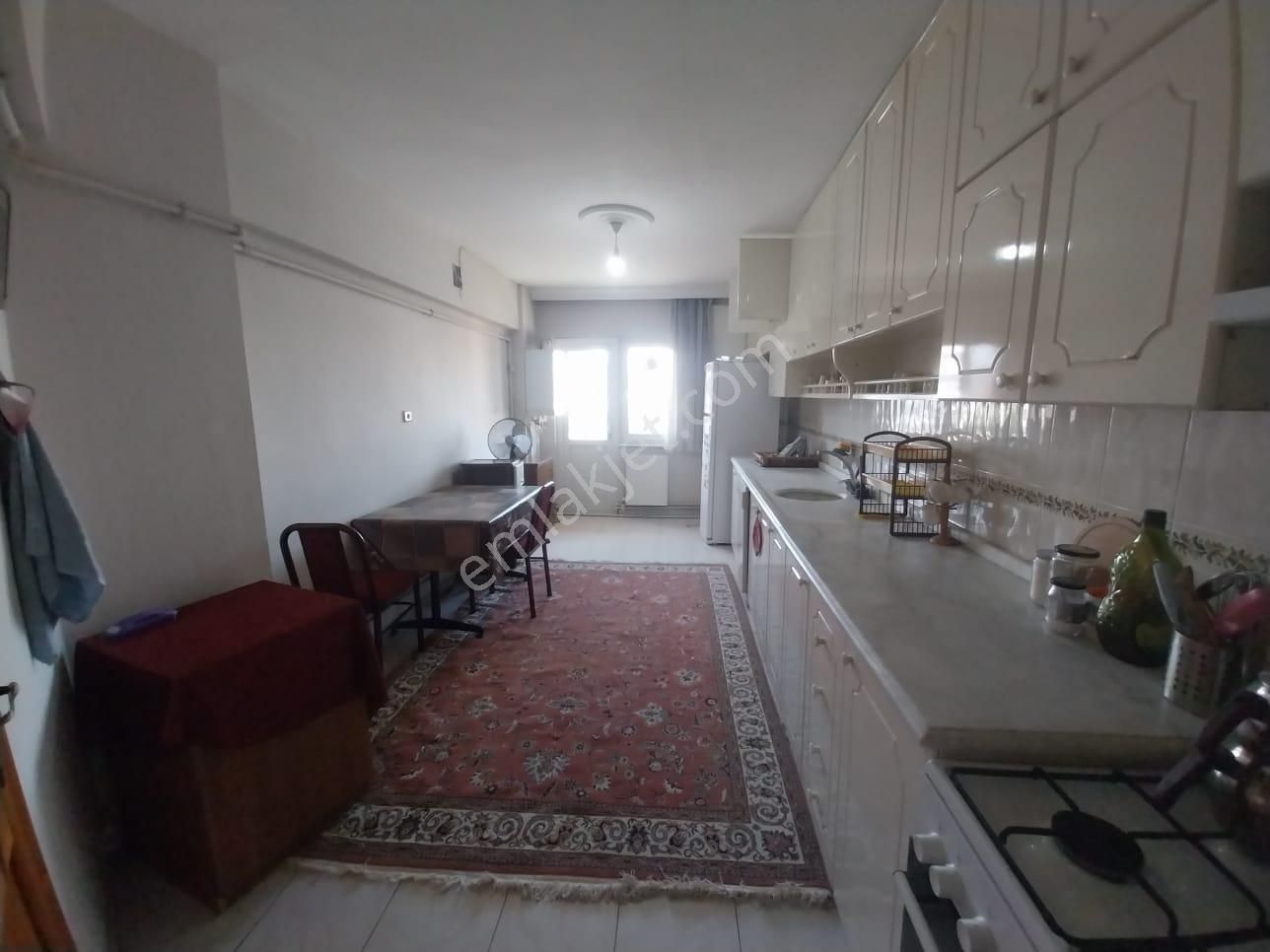 Ender Uysal Gayrimenkul Yunusemre Mahallesin De 3+1 Kiralık Eşyalı Daire. - Görsel 3