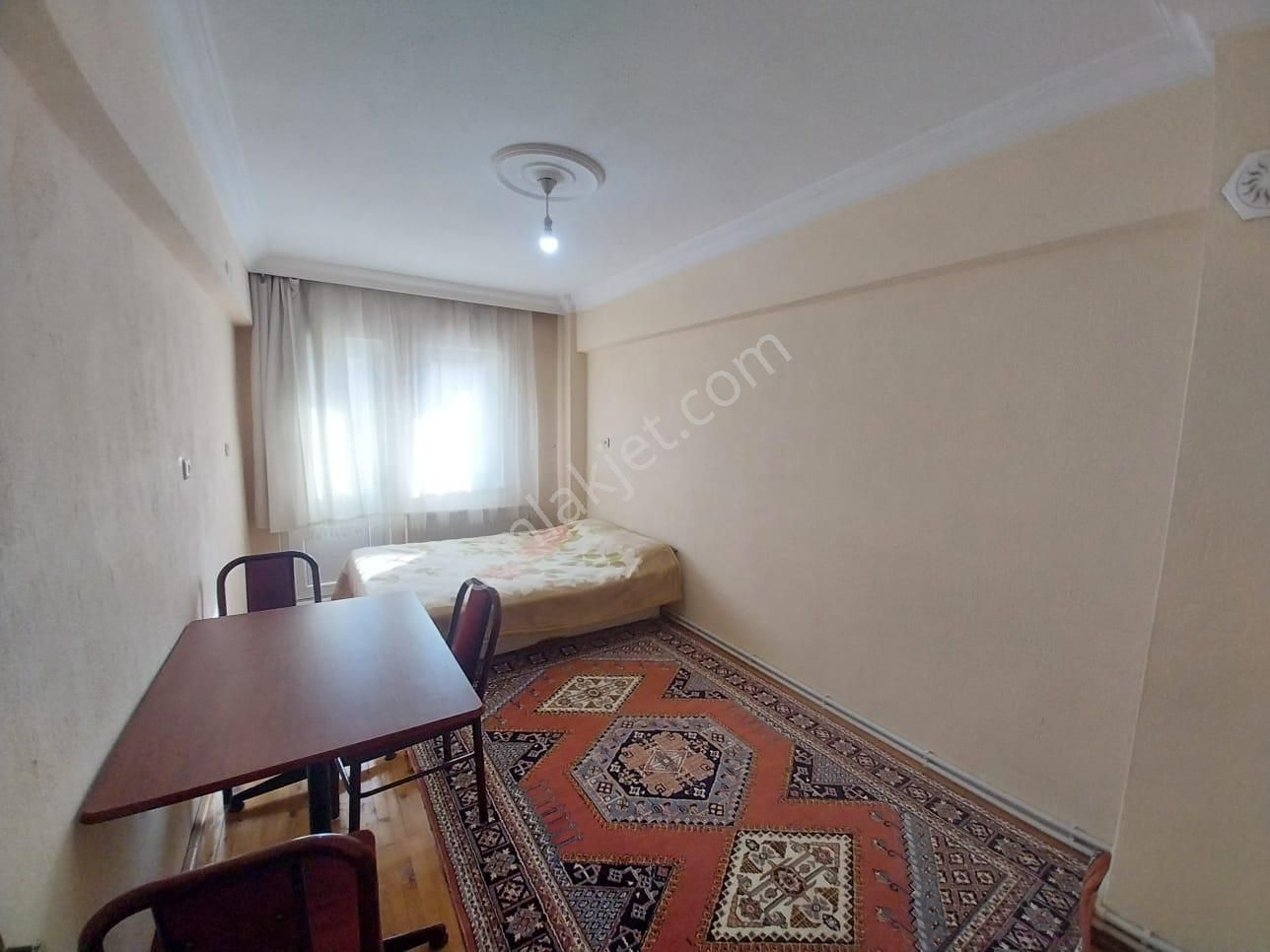 Ender Uysal Gayrimenkul Yunusemre Mahallesin De 3+1 Kiralık Eşyalı Daire. - Görsel 15