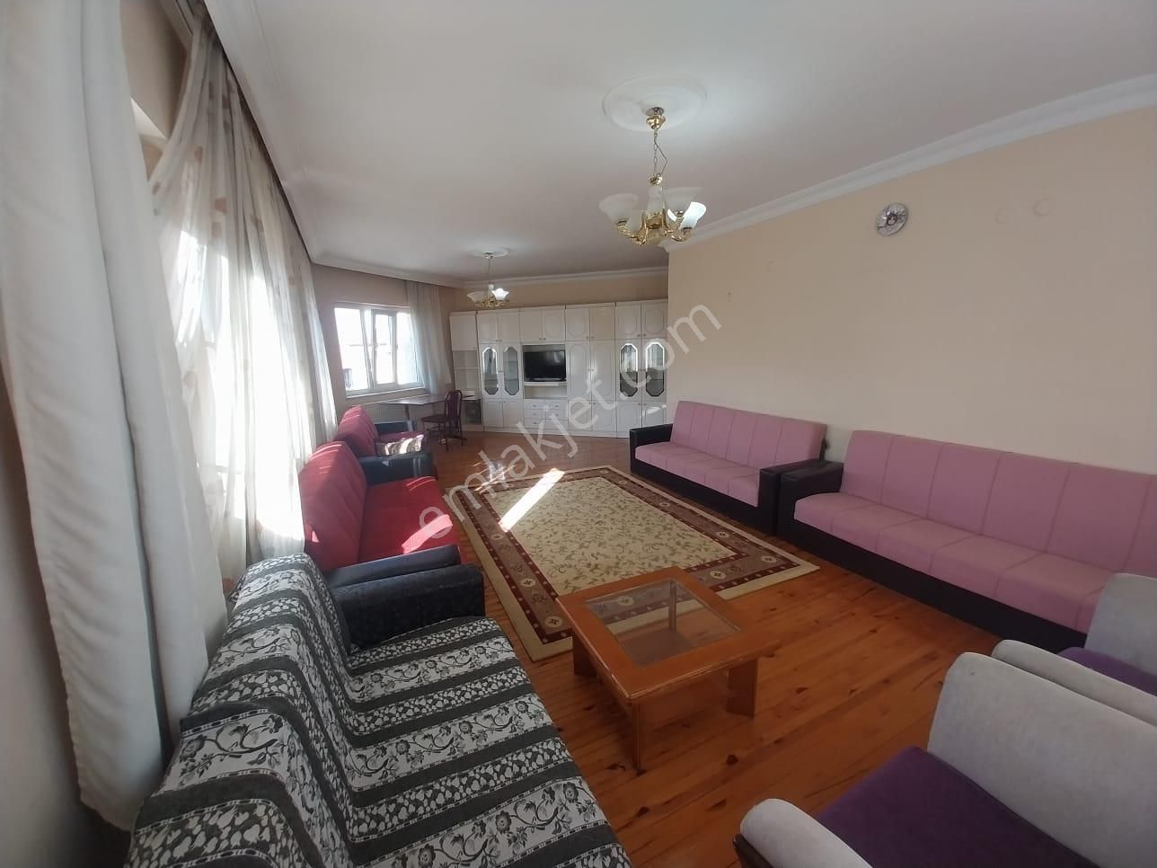 Ender Uysal Gayrimenkul Yunusemre Mahallesin De 3+1 Kiralık Eşyalı Daire. - Görsel 12