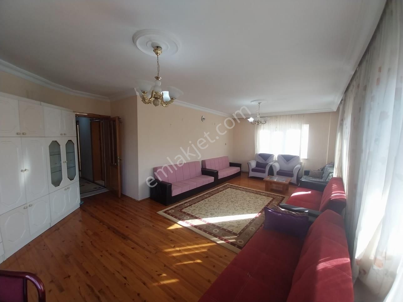 Ender Uysal Gayrimenkul Yunusemre Mahallesin De 3+1 Kiralık Eşyalı Daire. - Görsel 13