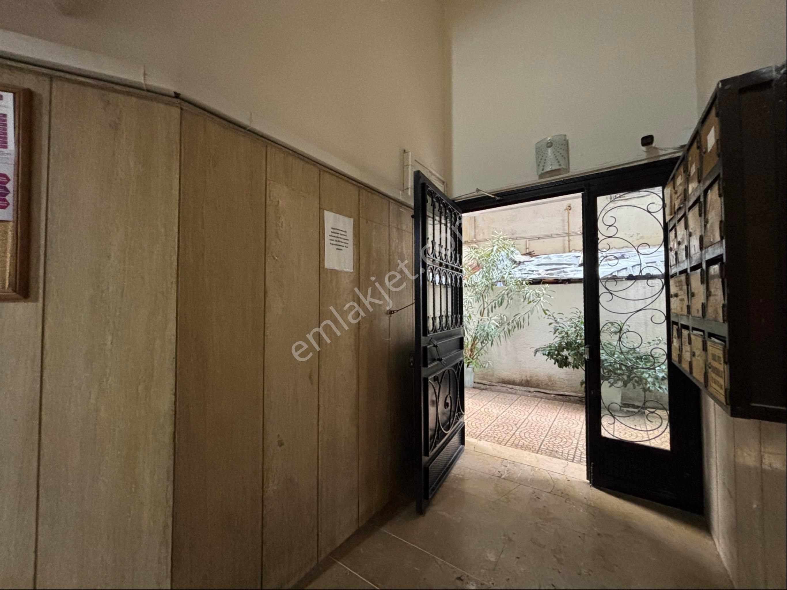 Alsancak Kültür Mahallesinde Otoparklı 1+1 Masrafsız Satılık Daire! - Görsel 26