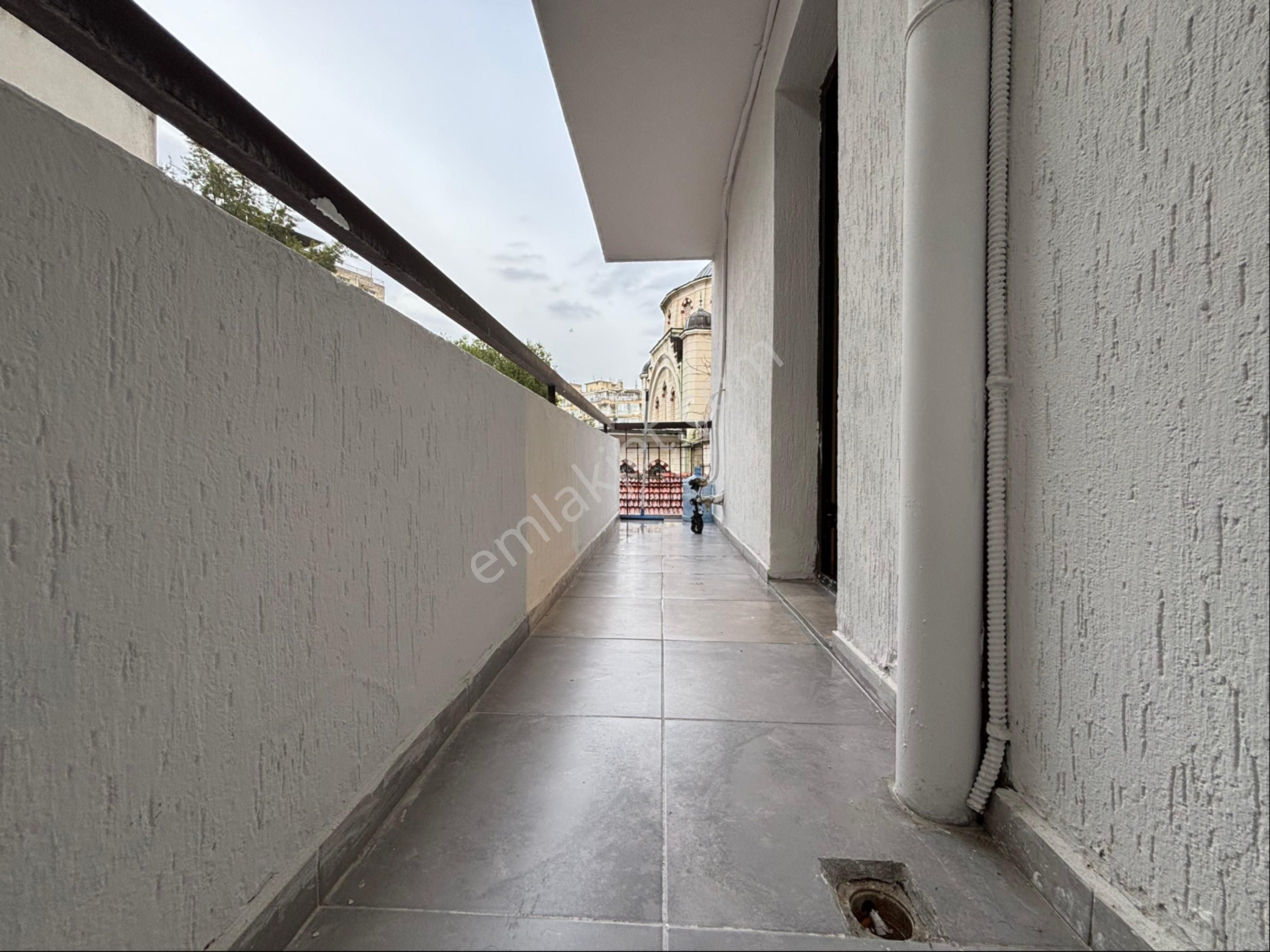 Alsancak Kültür Mahallesinde Otoparklı 1+1 Masrafsız Satılık Daire! - Görsel 20