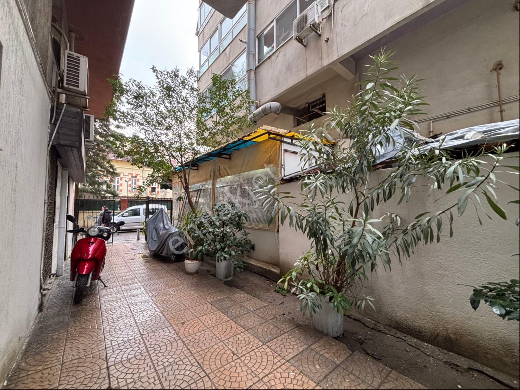 Alsancak Kültür Mahallesinde Otoparklı 1+1 Masrafsız Satılık Daire! - Görsel 25