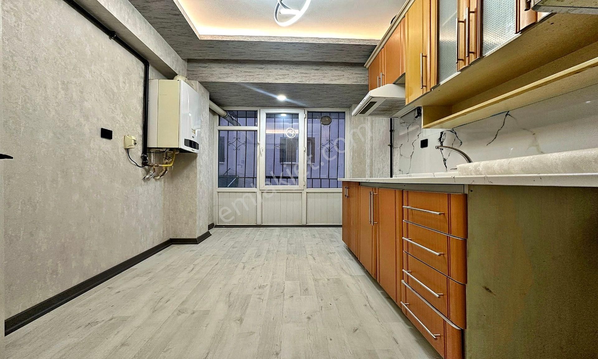 Atapark'ta Caddeye Yakın Yapılı Masrafsız 3+1 115 M2 Daire ! - Görsel 4