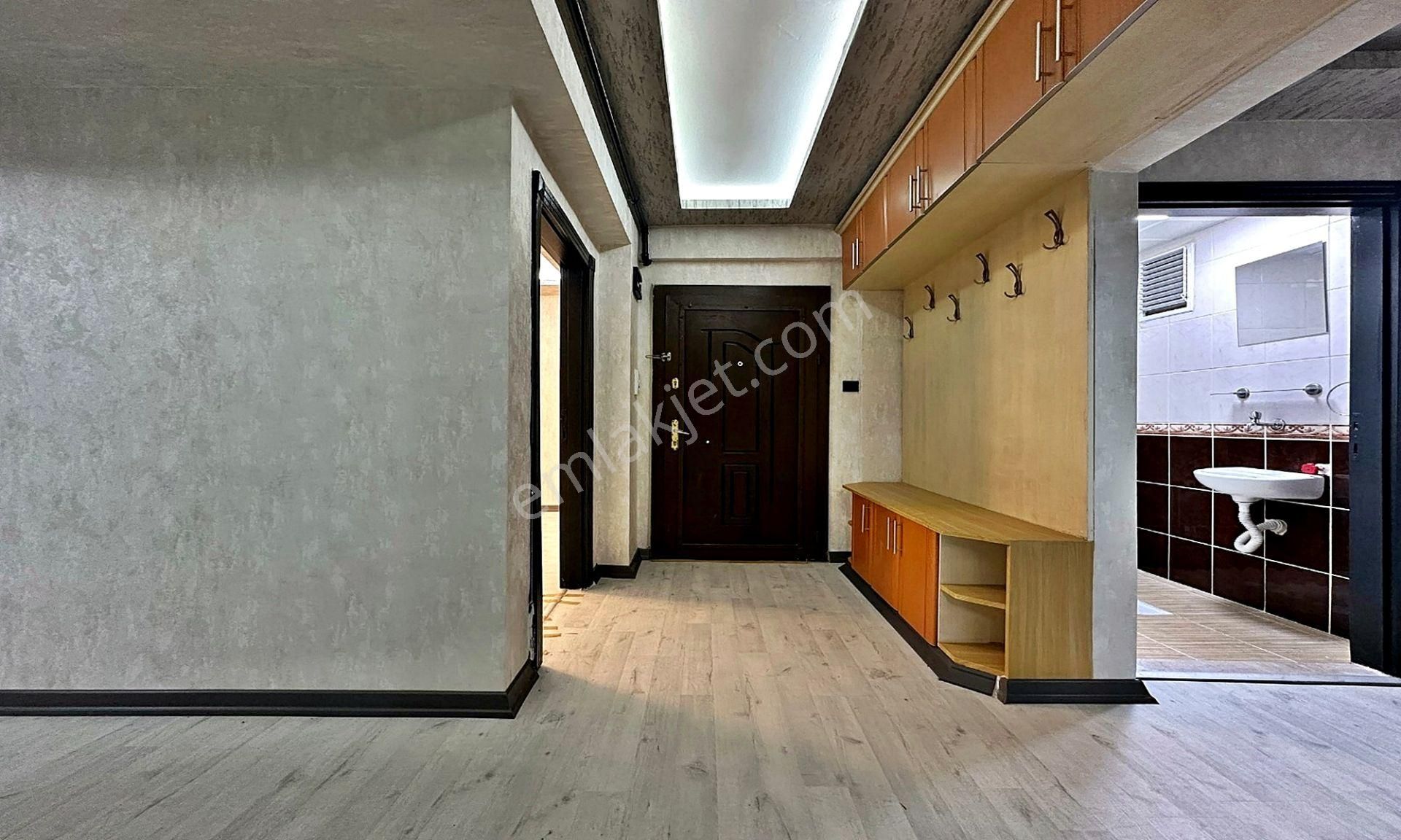 Atapark'ta Caddeye Yakın Yapılı Masrafsız 3+1 115 M2 Daire ! - Görsel 13