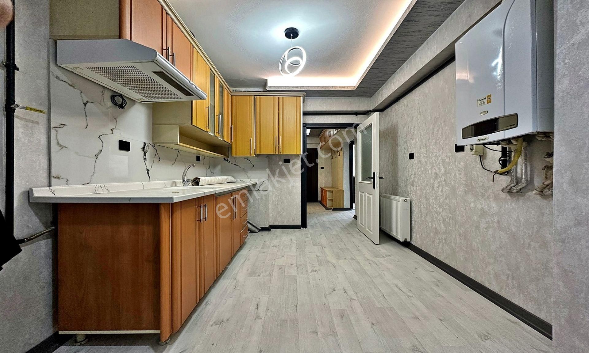Atapark'ta Caddeye Yakın Yapılı Masrafsız 3+1 115 M2 Daire ! - Görsel 2