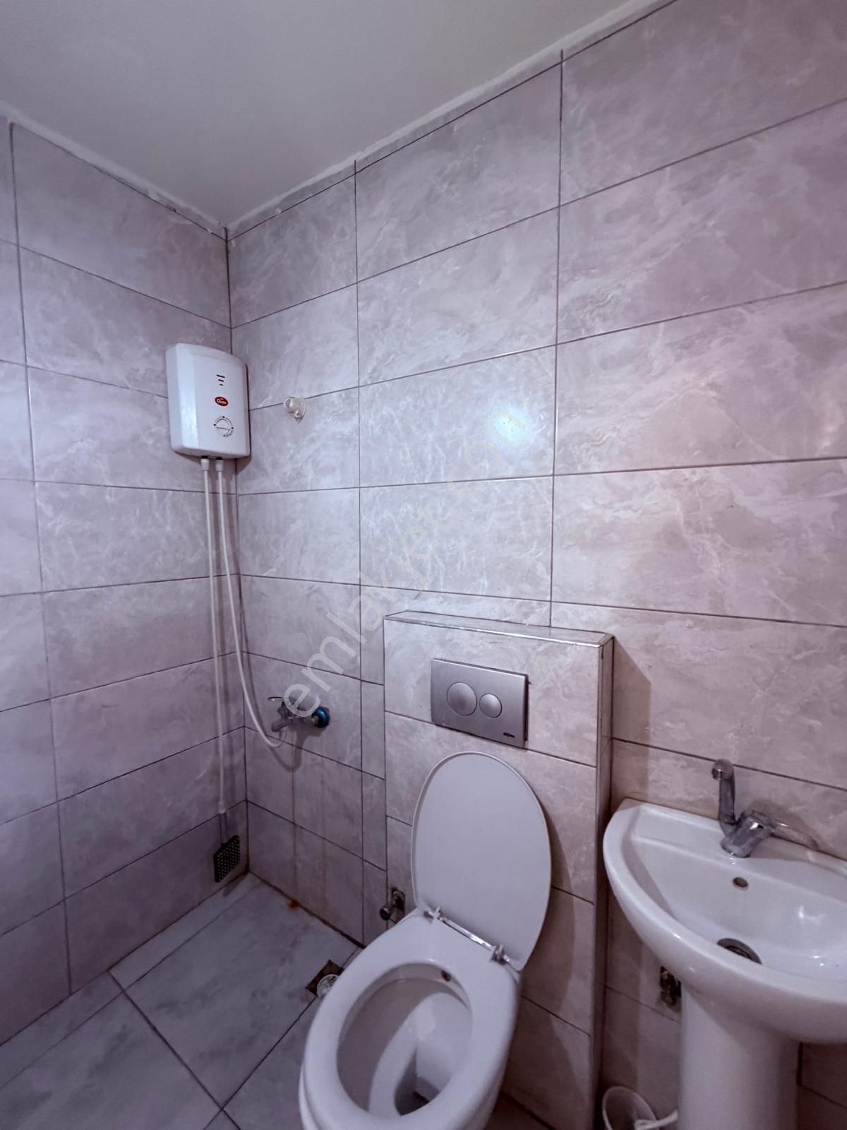 Çınarda Ön Cephe Balkonlu Eşyalı Fırsat 1+1 Satılık Apart - Görsel 8