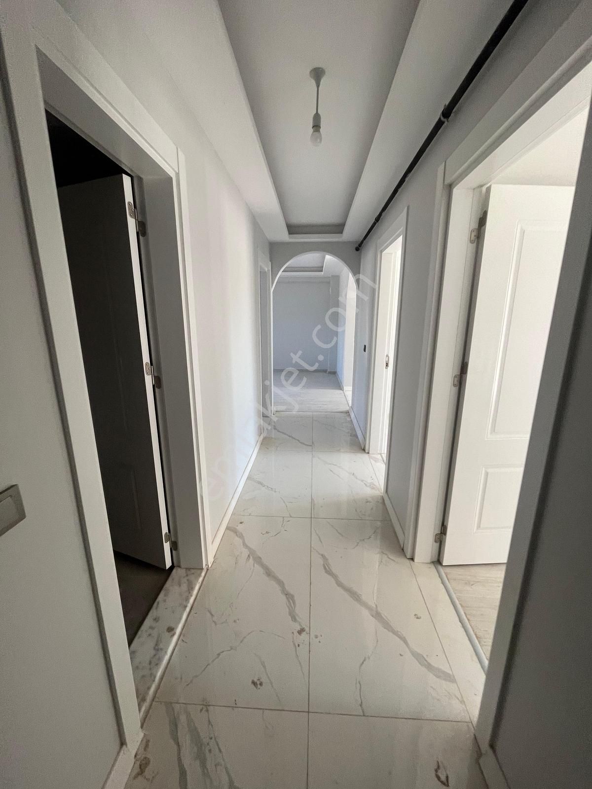 Bayırda 3+1 Kiralık Daire - Görsel 3