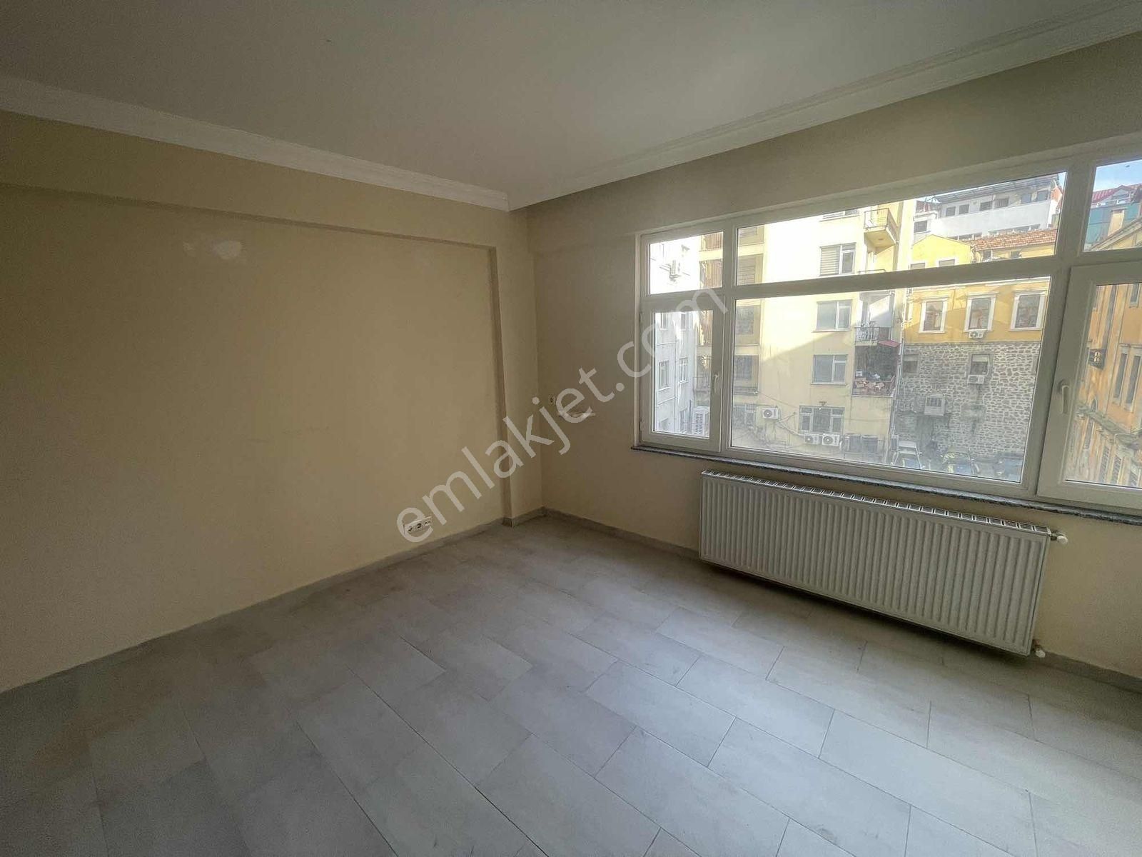 Meydan Uzun Sokak'ta Satılık 4+1 Masrafsız Daire - Görsel 6