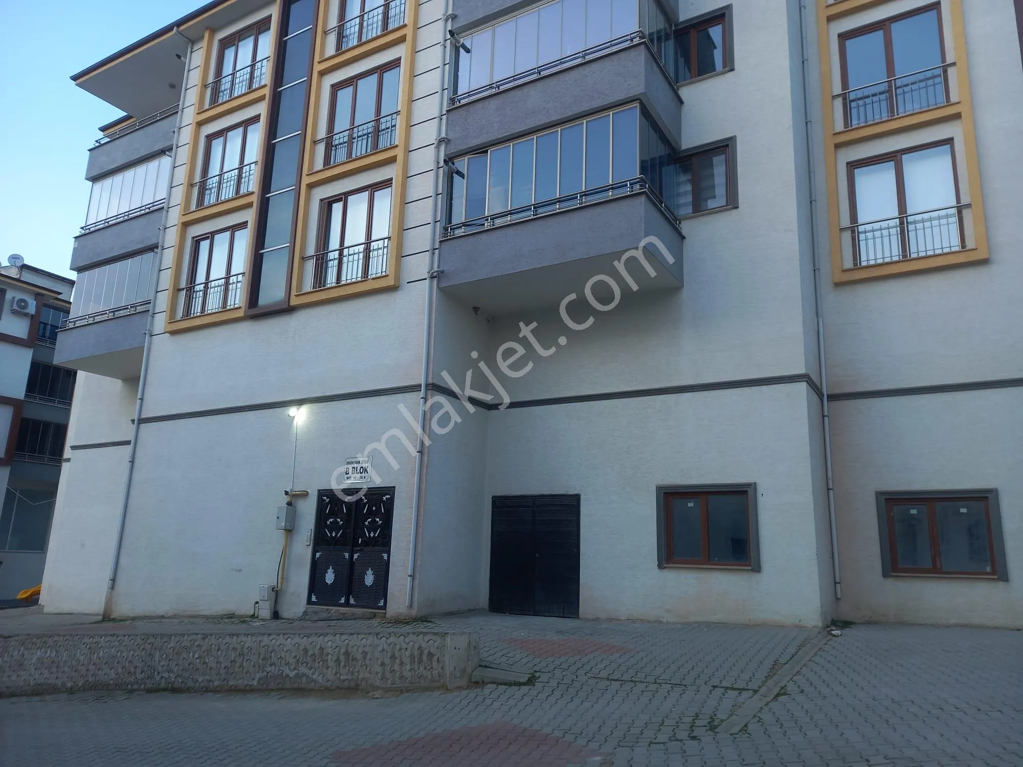 Roma' Dan Yeni Mh' De Satılık Daire - Görsel 3