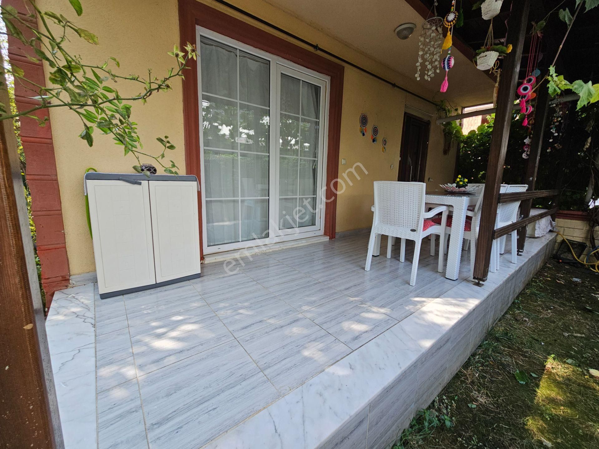 Deniz'edn Kocaali Sakarya'da 3+1 Merkezi Konumda, Denize Yürüme Mesafefsinde Satılık Villa - Görsel 6