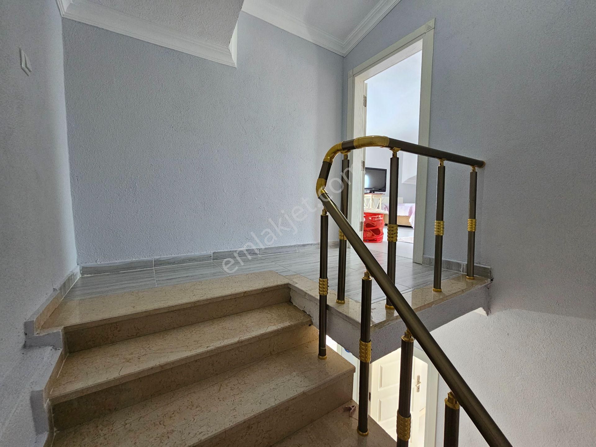 Deniz'edn Kocaali Sakarya'da 3+1 Merkezi Konumda, Denize Yürüme Mesafefsinde Satılık Villa - Görsel 29