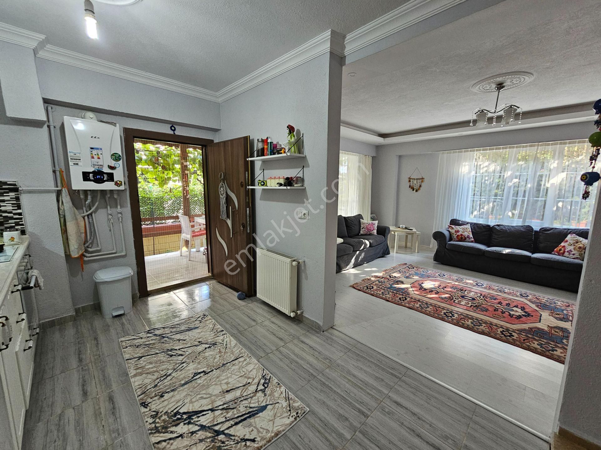 Deniz'edn Kocaali Sakarya'da 3+1 Merkezi Konumda, Denize Yürüme Mesafefsinde Satılık Villa - Görsel 15