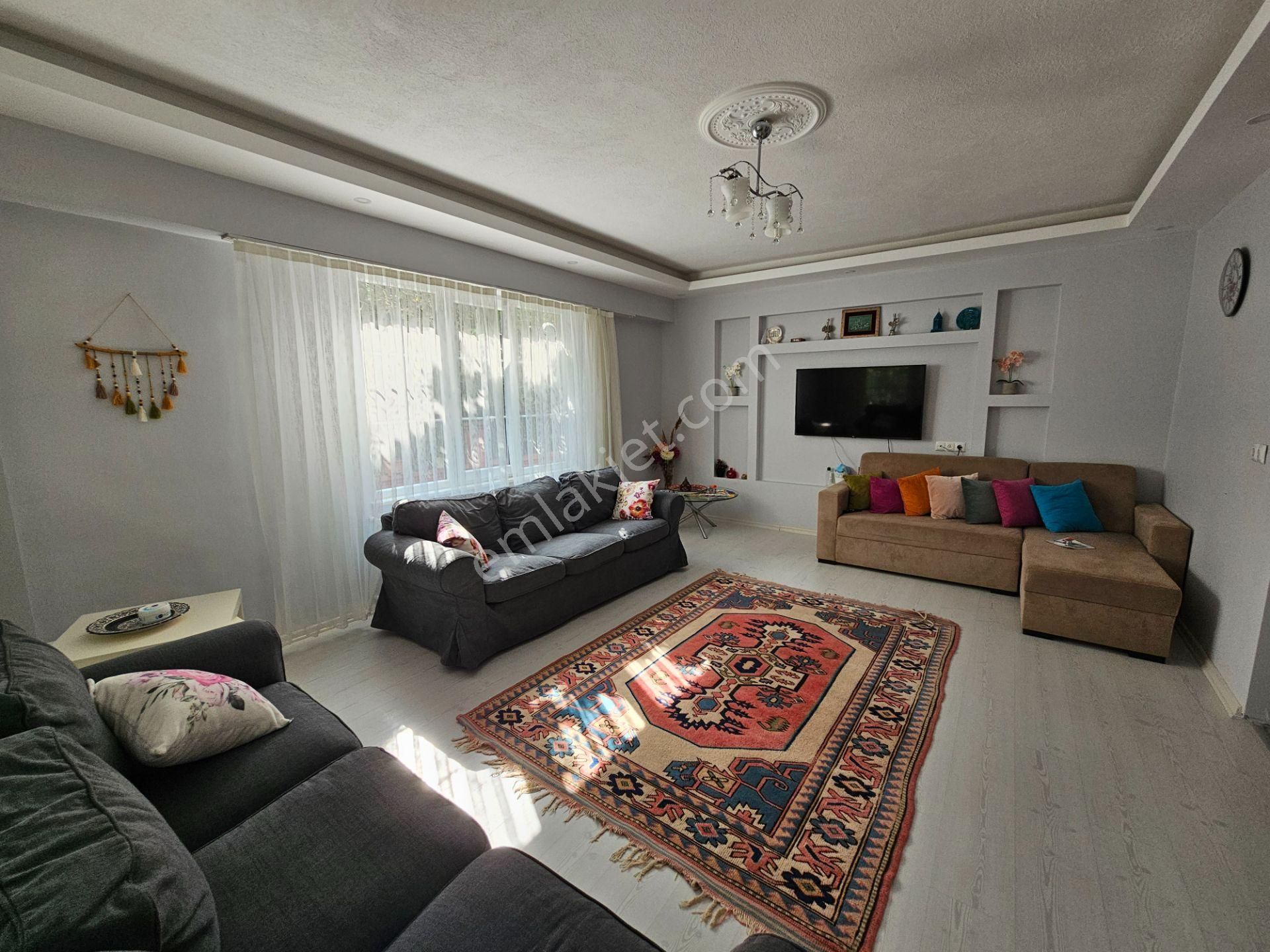 Deniz'edn Kocaali Sakarya'da 3+1 Merkezi Konumda, Denize Yürüme Mesafefsinde Satılık Villa - Görsel 7