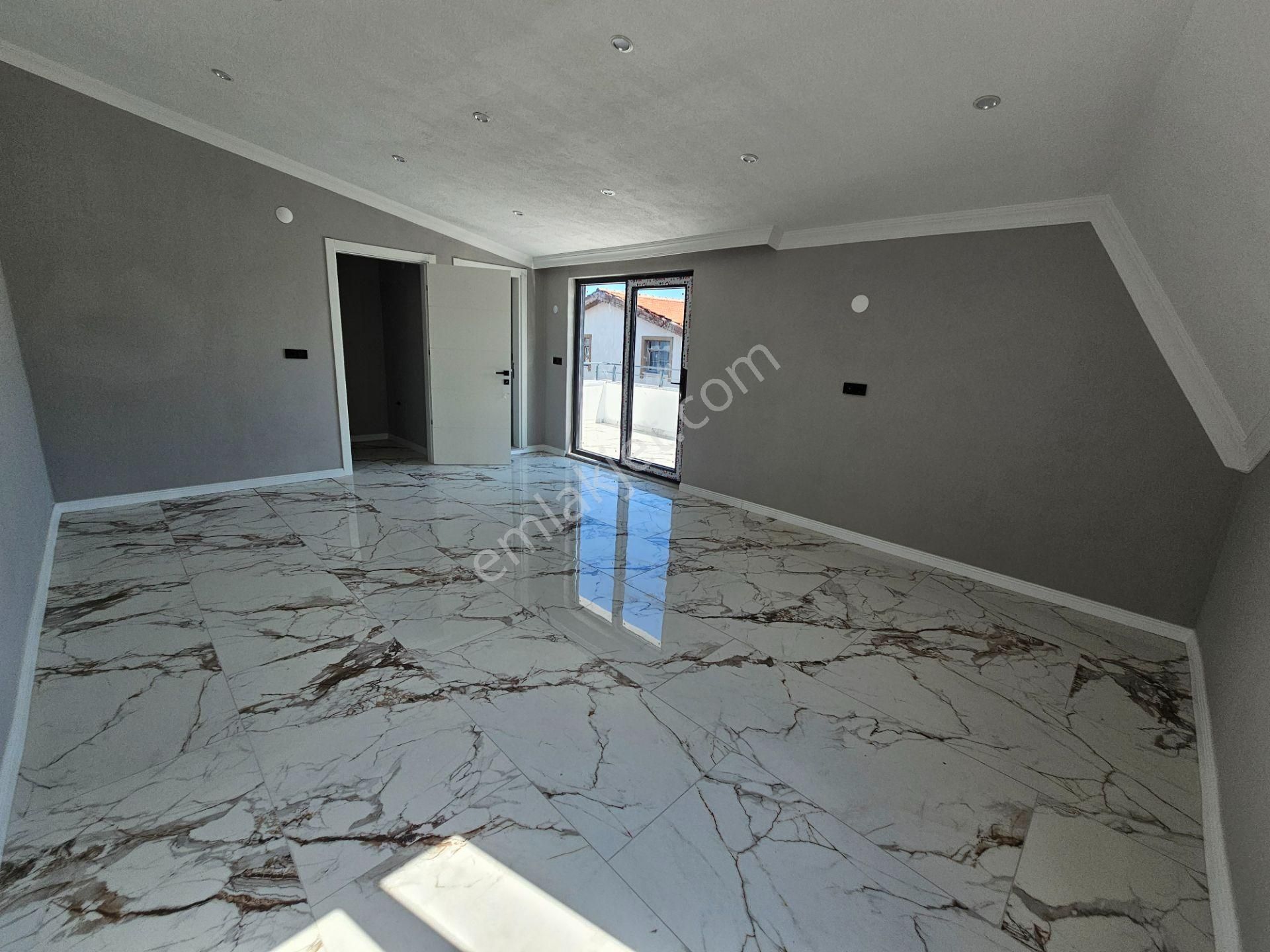 Deniz'den Kocaali Saakrya'da 4+1 Bahçeli ,yerden Isıtmalı, Denize Yakın Villa - Görsel 31