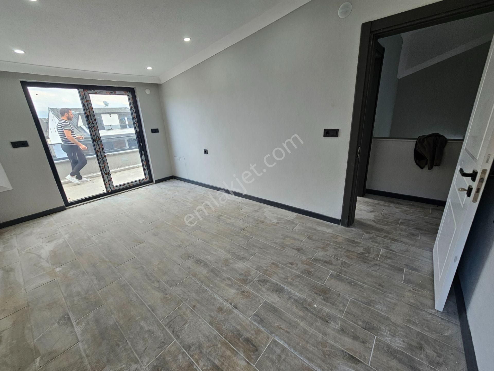 Deniz'den Kocaali Sakarya'da 4+1 Müstakil Havuzlu ,denize Yürüme Mesafesinde Kiralık Villa - Görsel 27