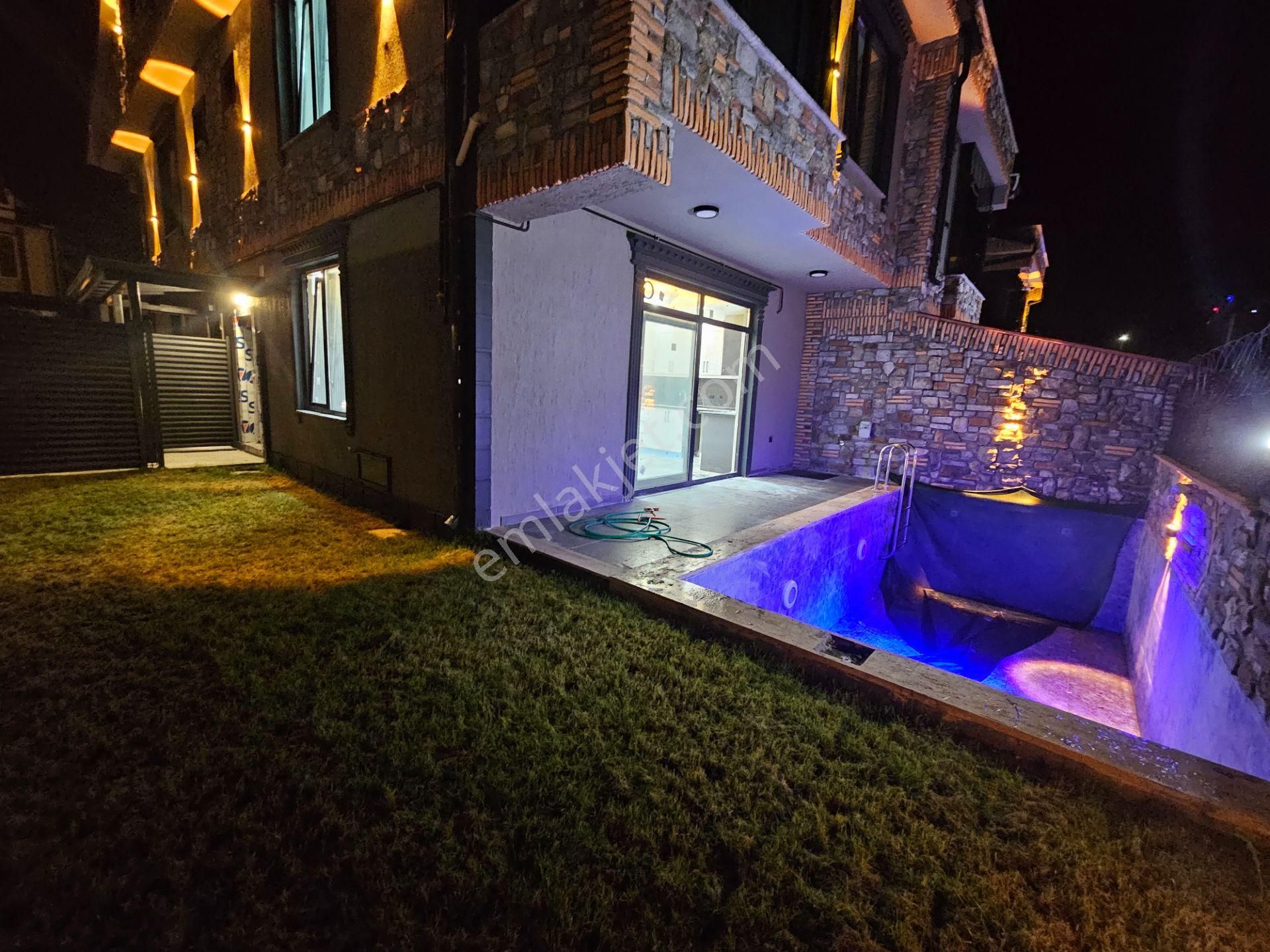 Deniz'den Kocaali Sakarya'da 4+1 Müstakil Havuzlu ,denize Yürüme Mesafesinde Kiralık Villa - Görsel 4