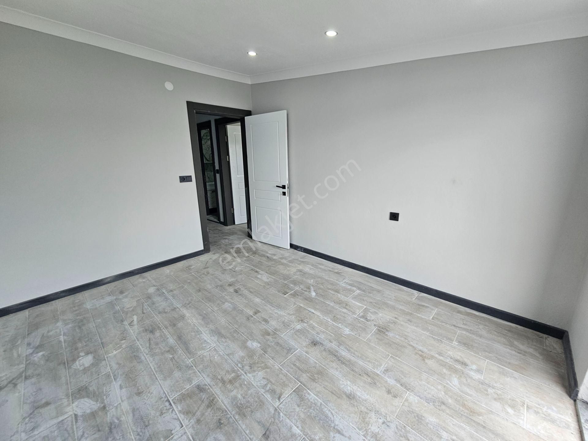 Deniz'den Kocaali Sakarya'da 4+1 Müstakil Havuzlu ,denize Yürüme Mesafesinde Kiralık Villa - Görsel 31