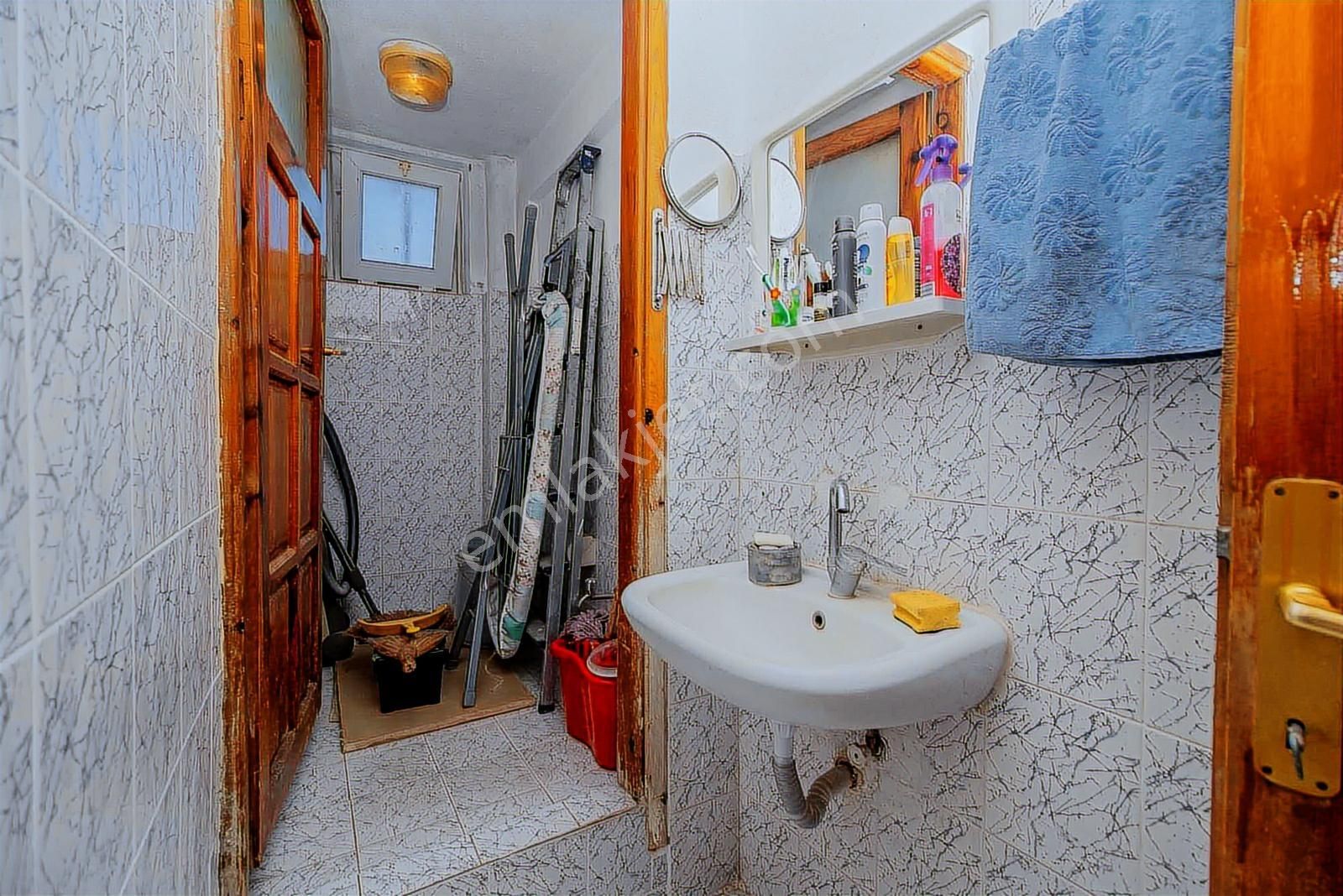 Deniz Manzaralı 3+1 Daire - Çenger'de Yatırmlık Fırsat! - Görsel 4