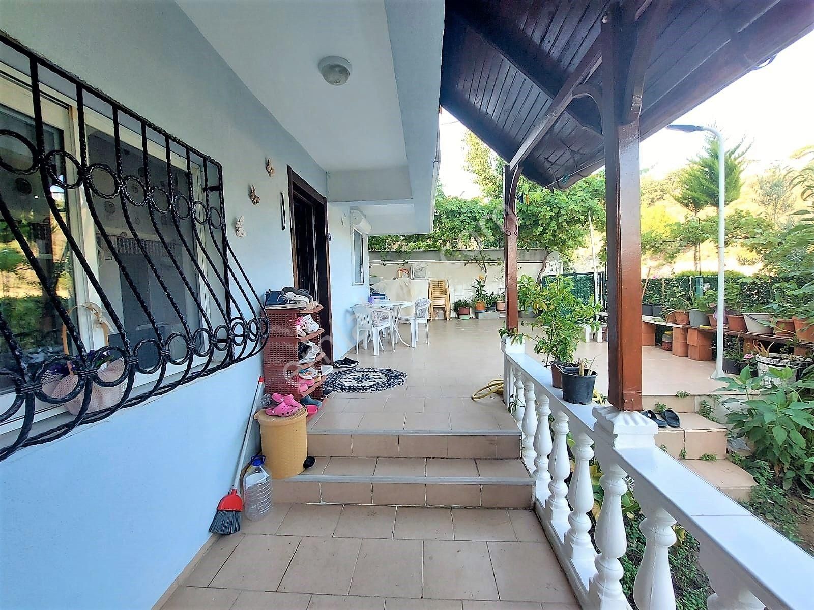 İzmi̇r Seferi̇hi̇sar Doğanbey Si̇te İçi̇nde Satılık Yazlık 3+1 - Görsel 15