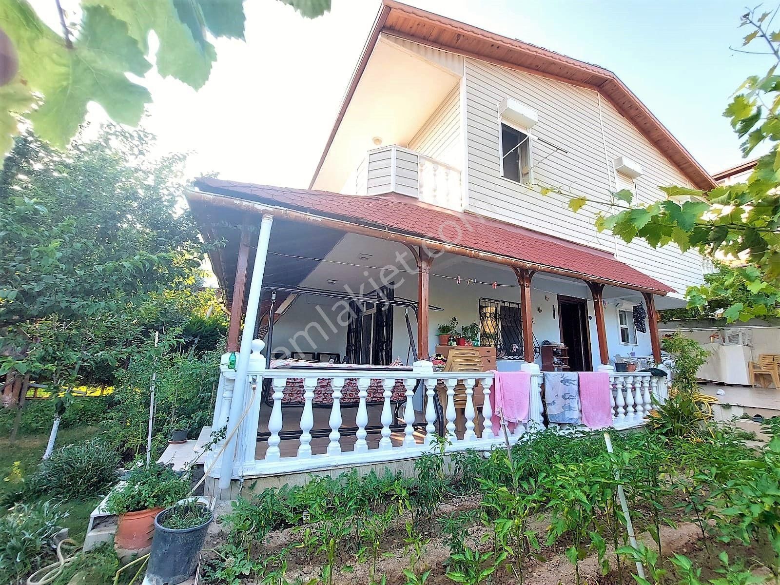 İzmi̇r Seferi̇hi̇sar Doğanbey Si̇te İçi̇nde Satılık Yazlık 3+1 - Görsel 9