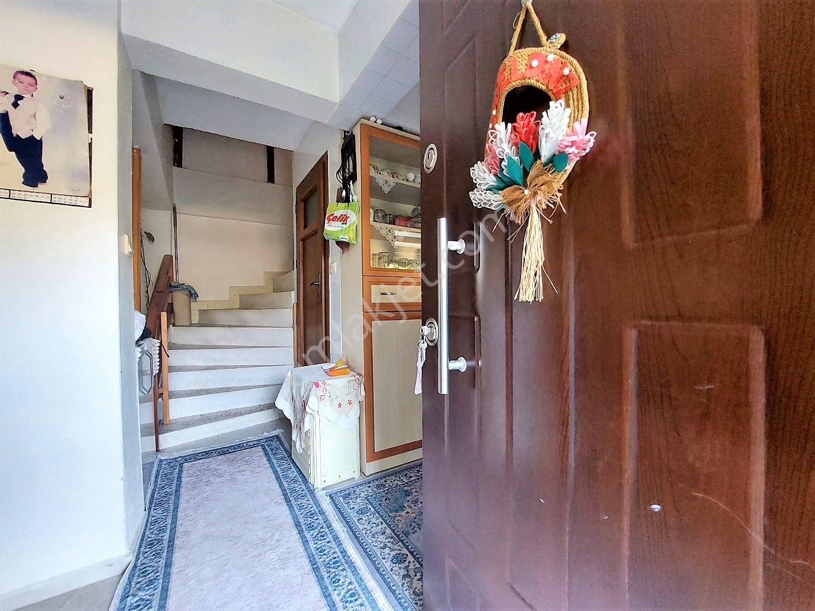 İzmi̇r Seferi̇hi̇sar Doğanbey Si̇te İçi̇nde Satılık Yazlık 3+1 - Görsel 6