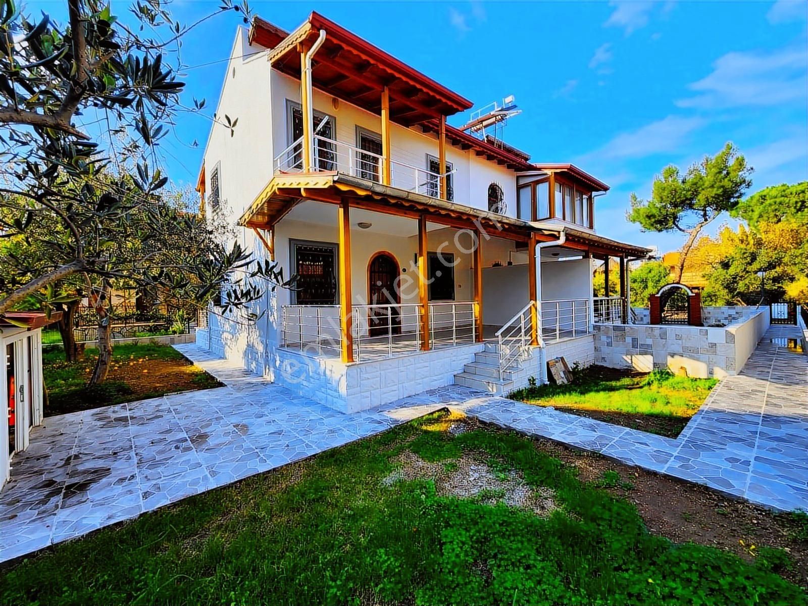 İzmi̇r Seferi̇hi̇sar Doğanbey Deni̇ze Yakın Satılık Yazlık 3+1