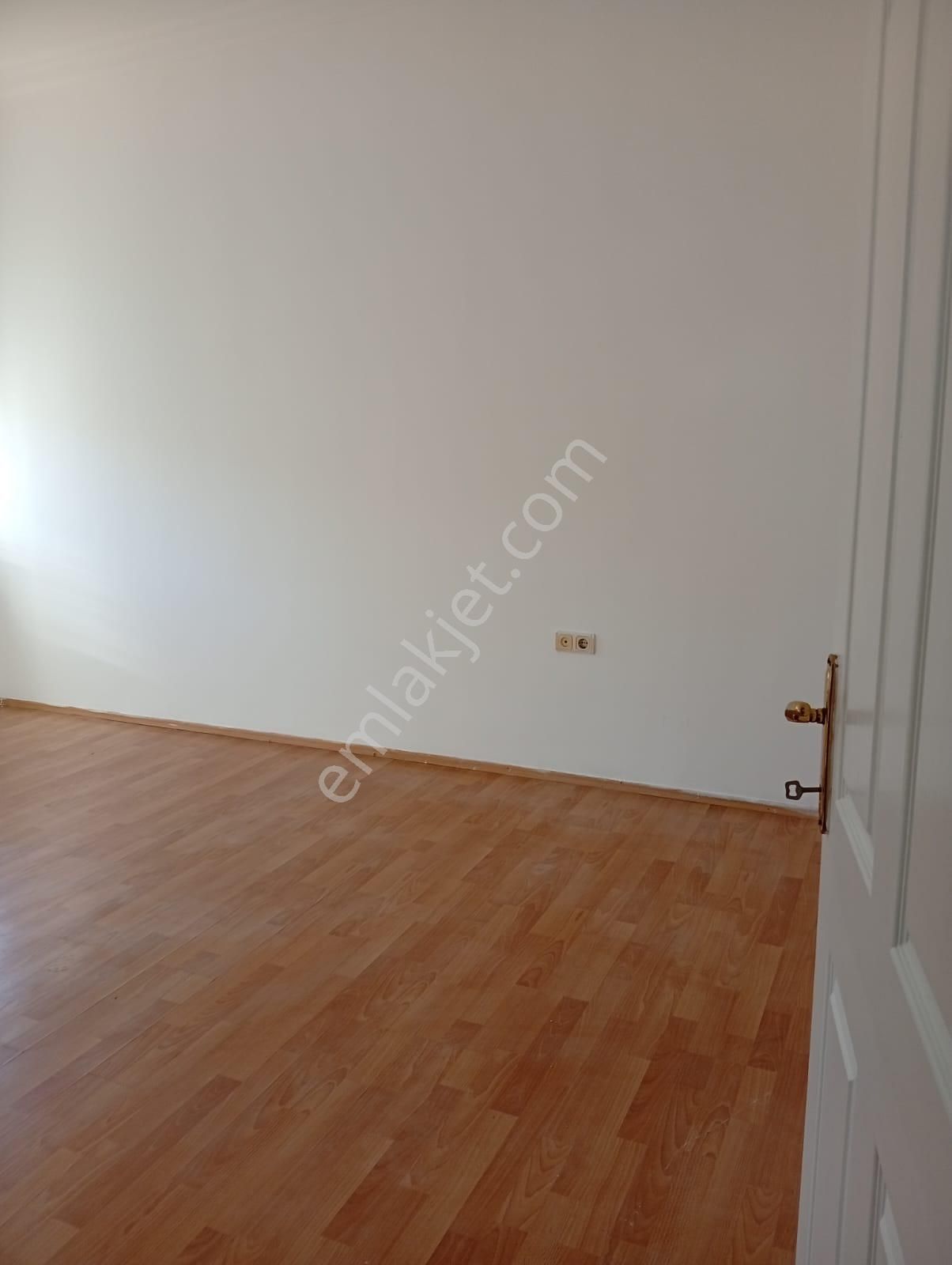 Stop’tan Foça’da Tadilatlı, Havuzlu 4+1 Dubleks Daire - Görsel 26