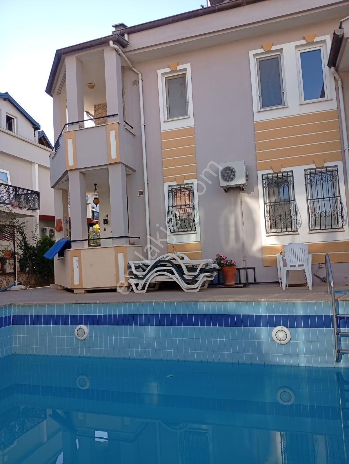 Stop’tan Foça’da Tadilatlı, Havuzlu 4+1 Dubleks Daire - Görsel 7