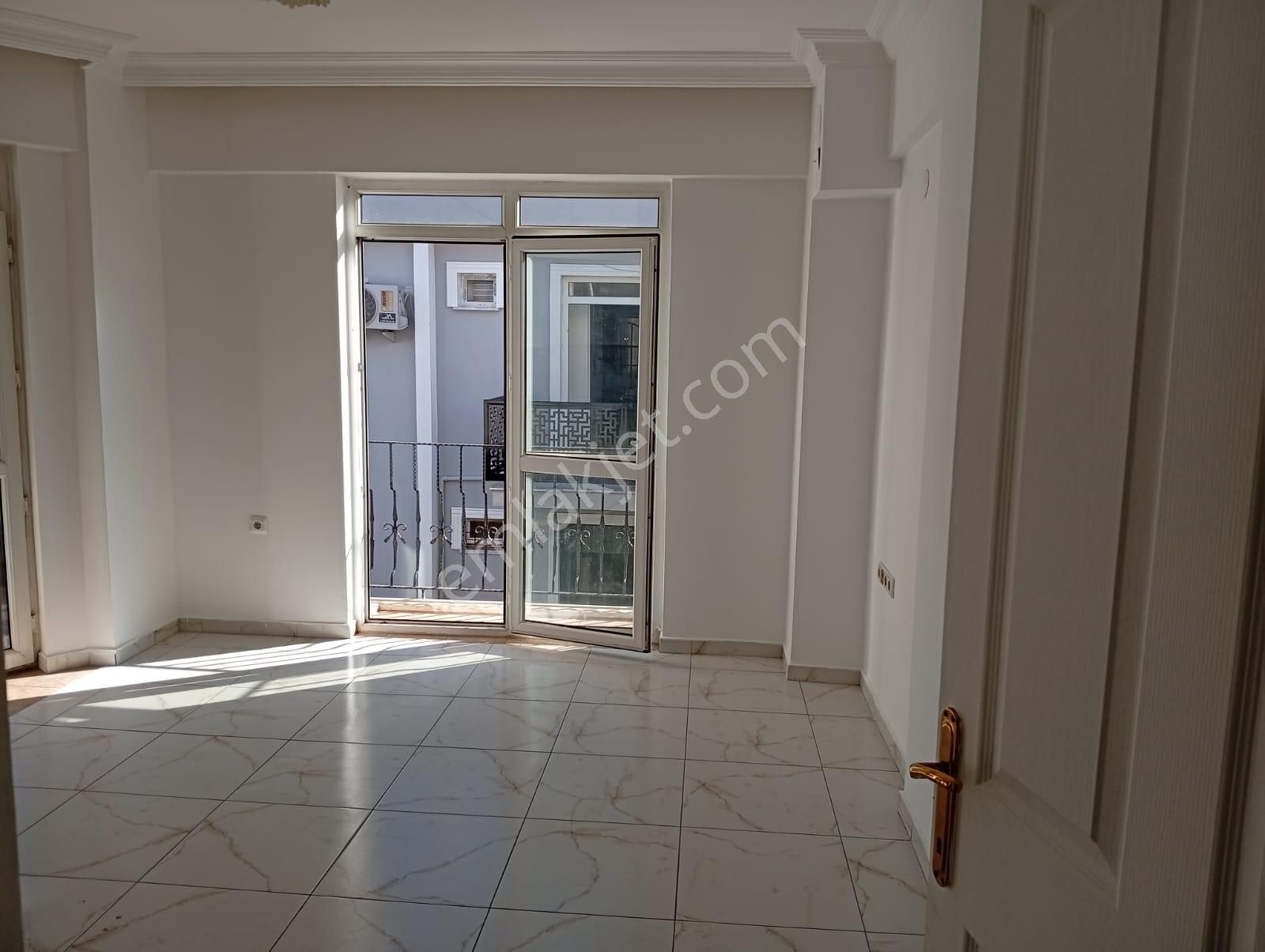 Stop’tan Foça’da Tadilatlı, Havuzlu 4+1 Dubleks Daire - Görsel 8