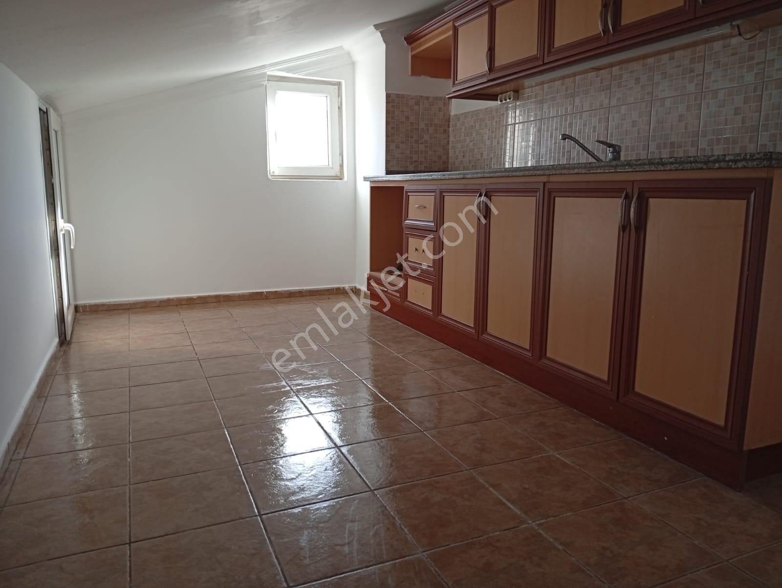 Stop’tan Foça’da Tadilatlı, Havuzlu 4+1 Dubleks Daire - Görsel 25