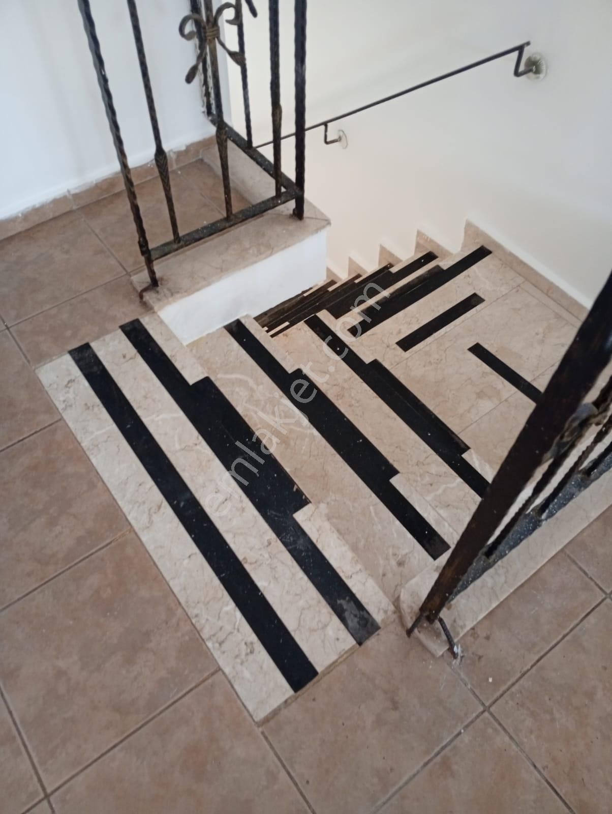 Stop’tan Foça’da Tadilatlı, Havuzlu 4+1 Dubleks Daire - Görsel 19