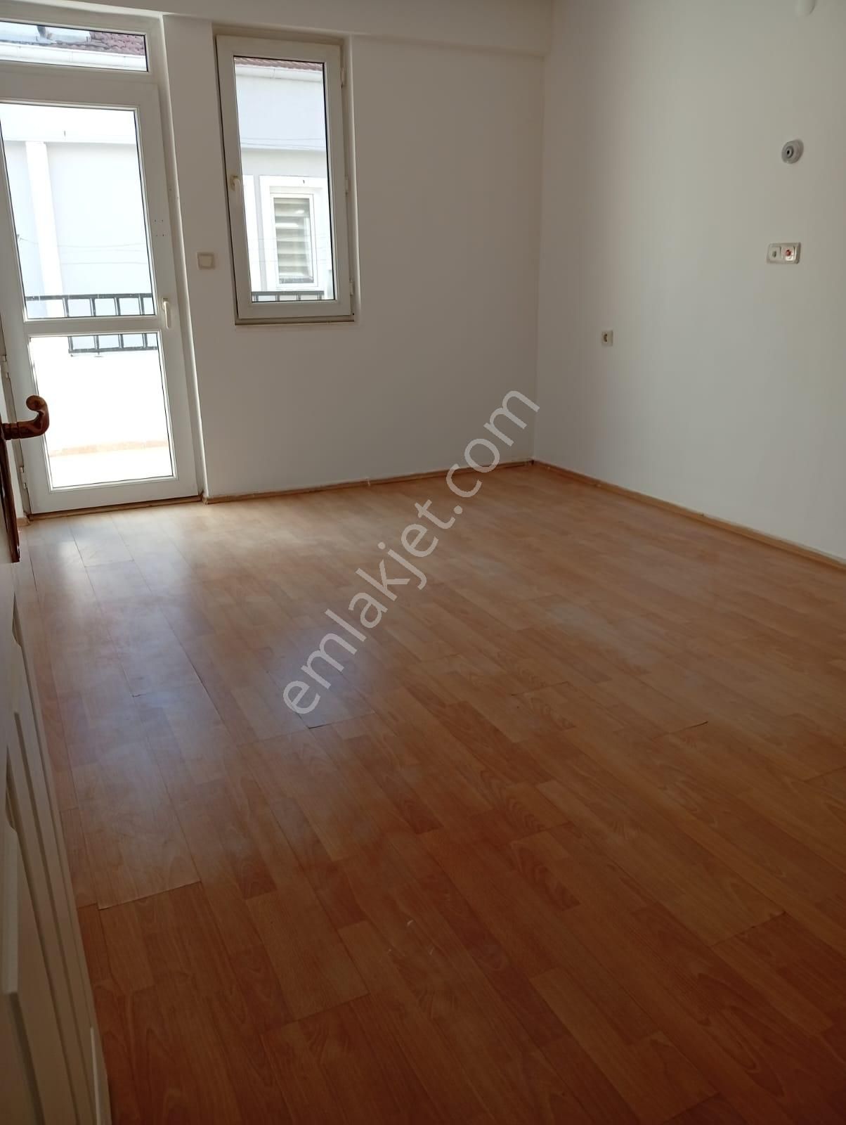 Stop’tan Foça’da Tadilatlı, Havuzlu 4+1 Dubleks Daire - Görsel 27